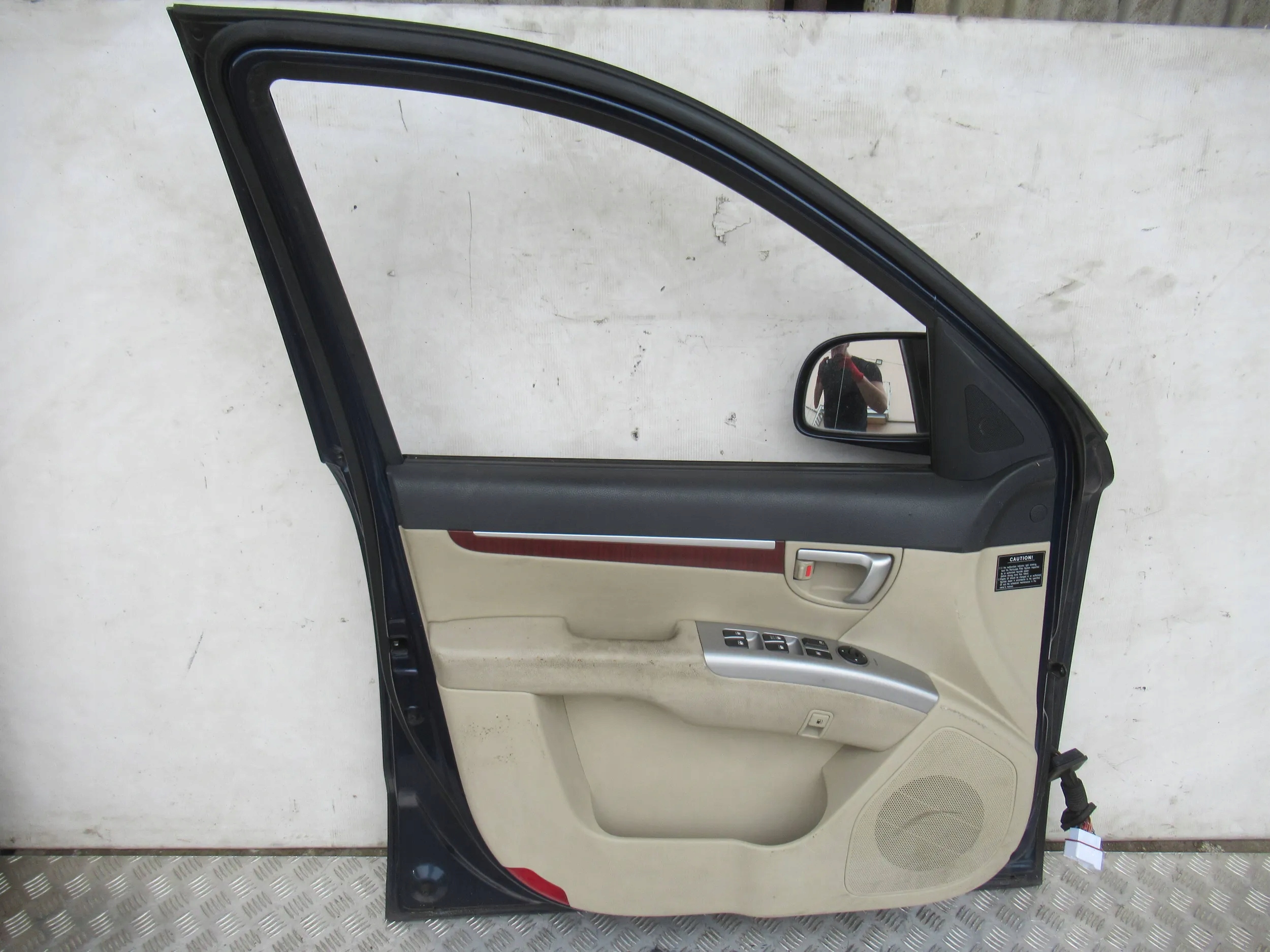 ĽAVÉ PREDNÉ DVERE HYUNDAI SANTA FE 06-