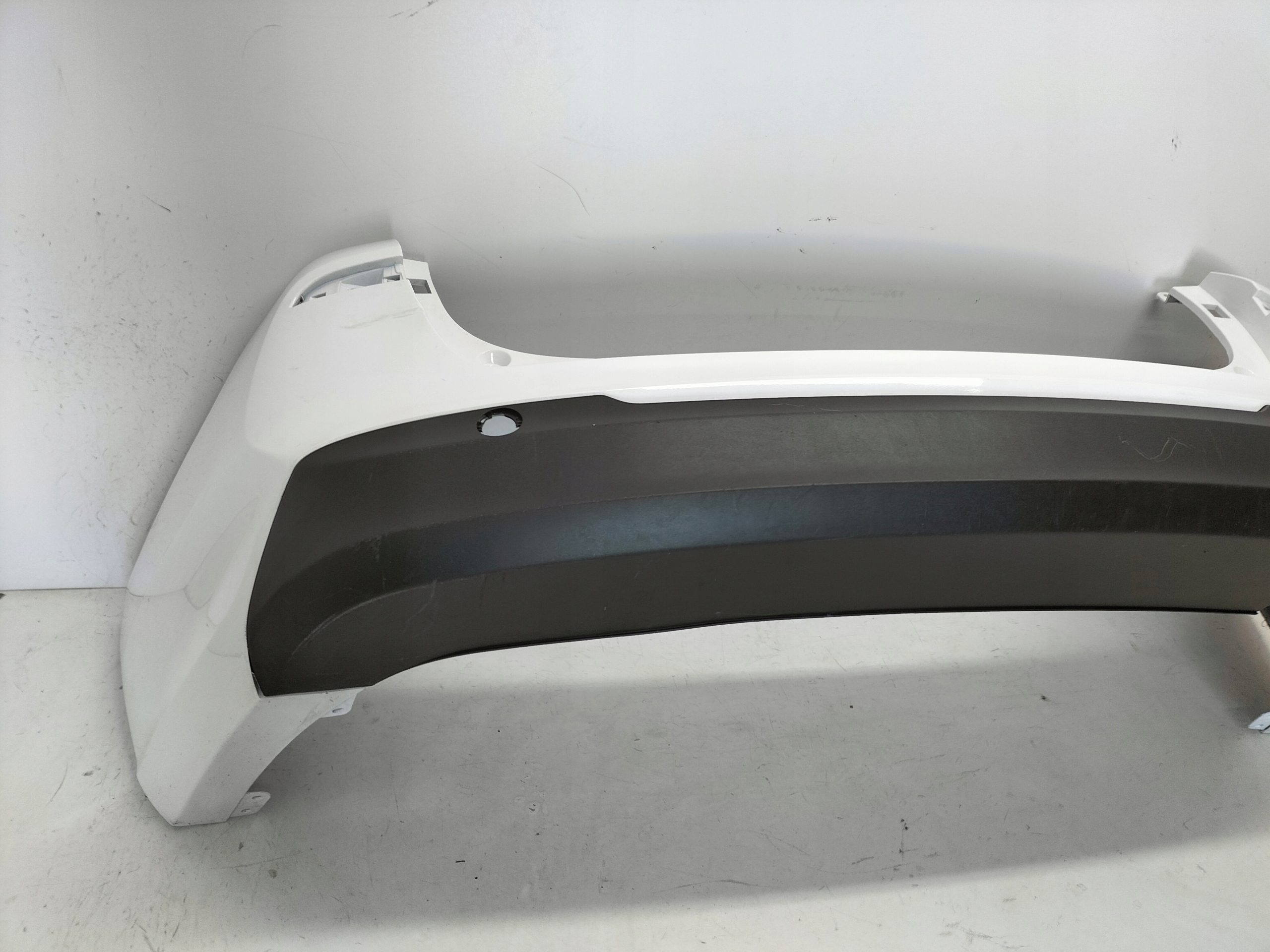 ZADNÝ NÁRAZNÍK HYUNDAI I30 III 17- KOMBI