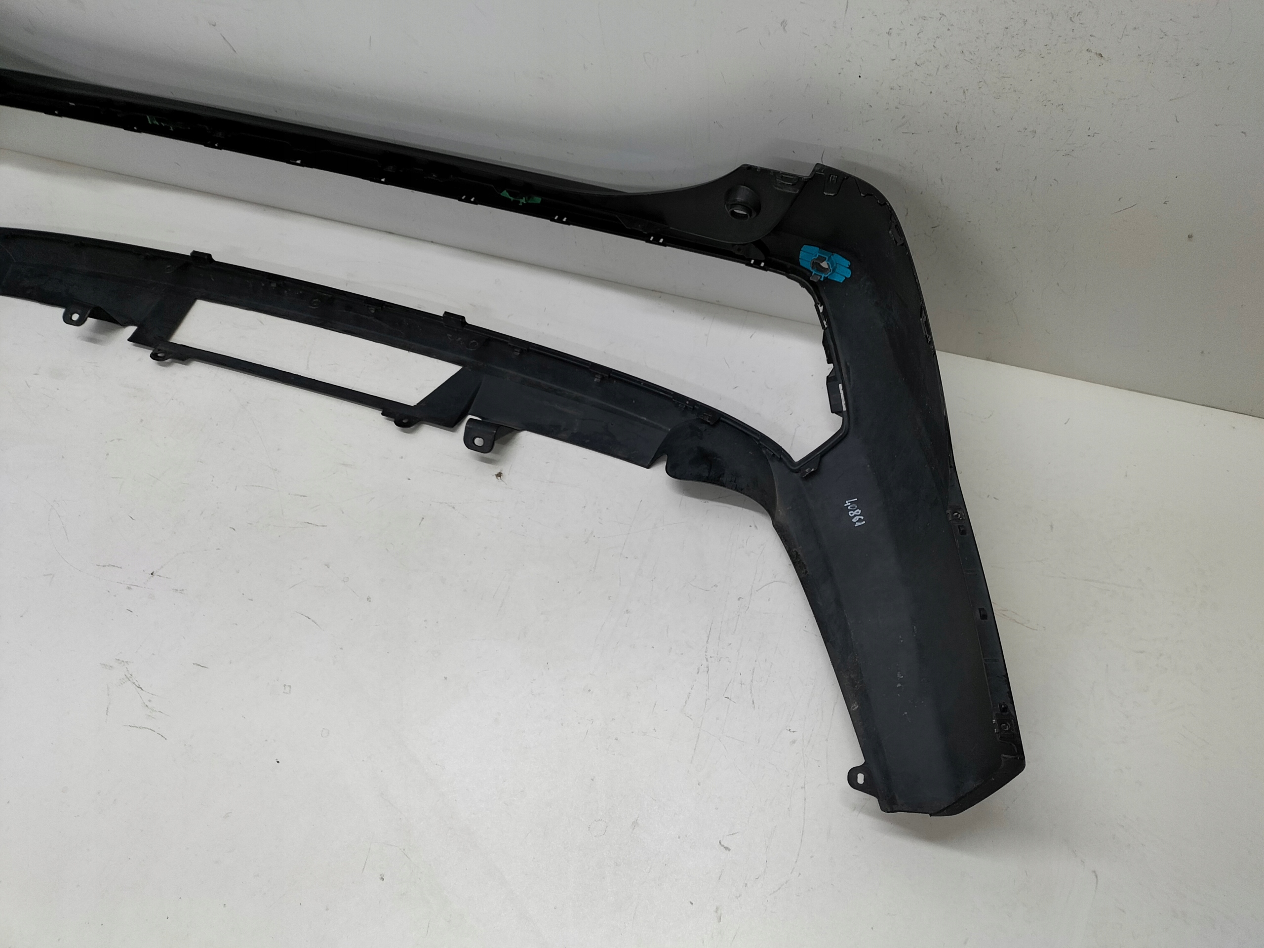 ZADNÝ NÁRAZNÍK TOYOTA RAV4 RAV-4 5 V 18-
