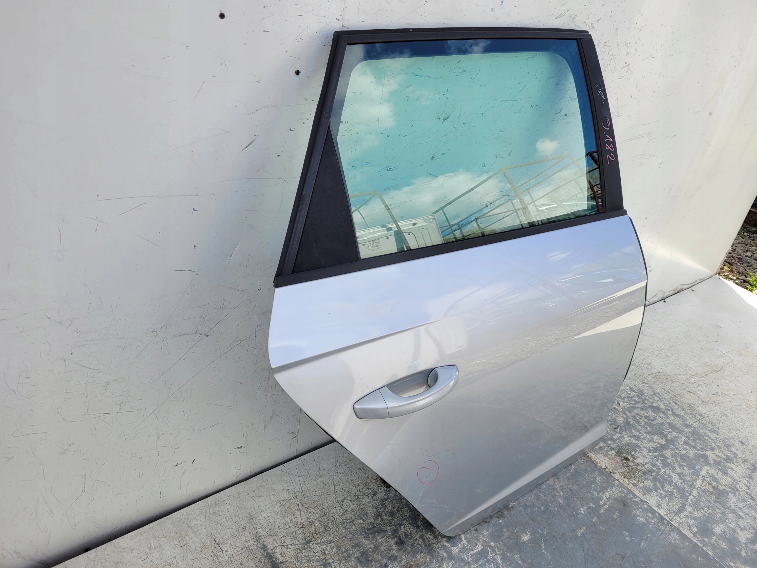 SEAT LEON III 3 KOMBI PRAVE ZADNE DVERE