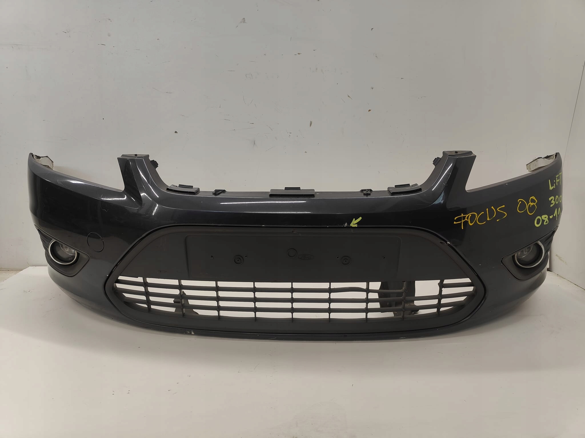 Ford focus II lift 08-11 PREDNÝ NÁRAZNÍK ciemnoSEDY /grafit