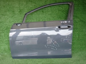 VW GOLF VIII 8 LAVE PREDNE DVERE VW GOLF VIII 8 LAVE PREDNE DVERE