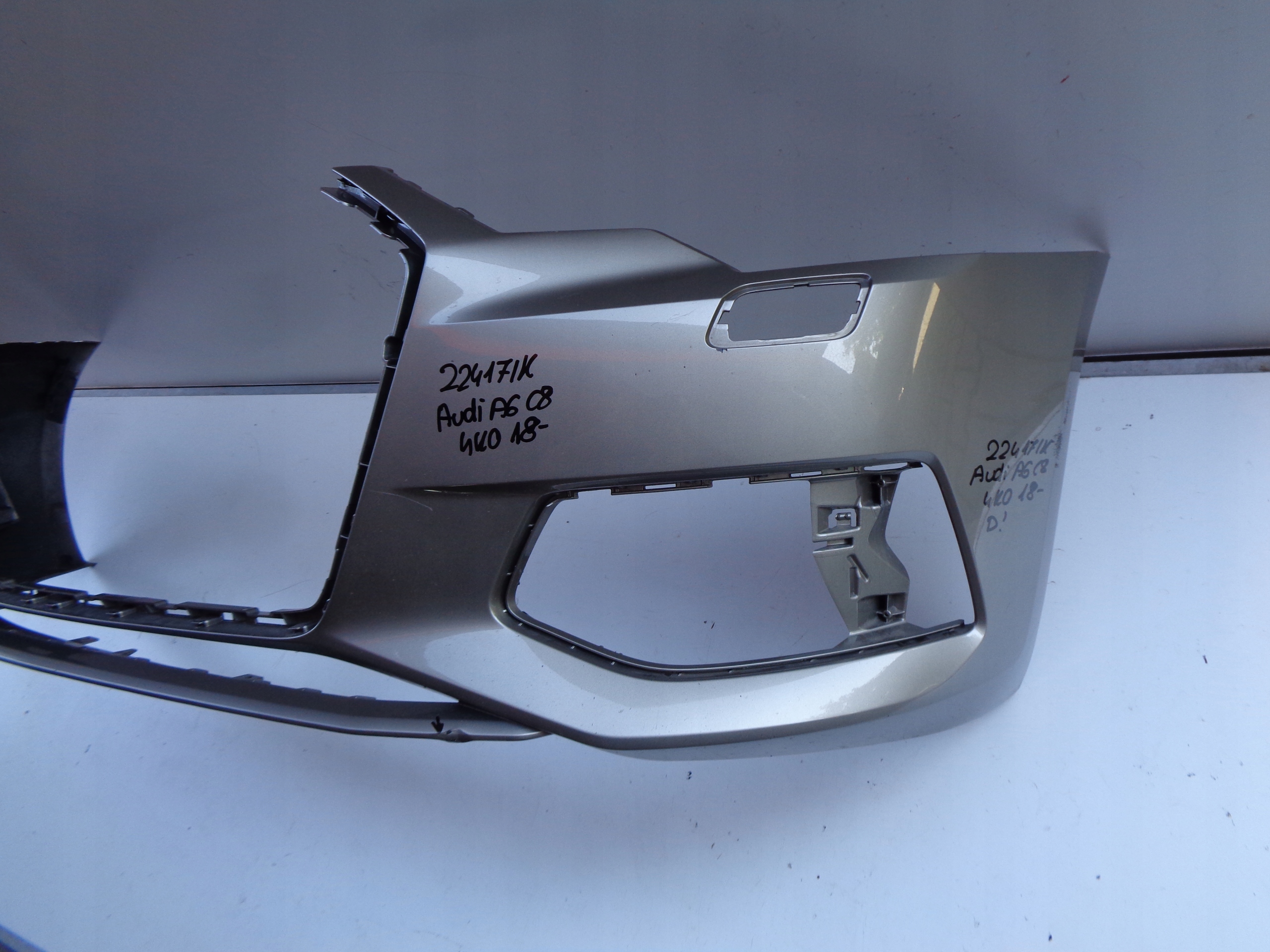 PREDNÝ NÁRAZNÍK AUDI A6 C8 4K 4K0 18- NR 22417