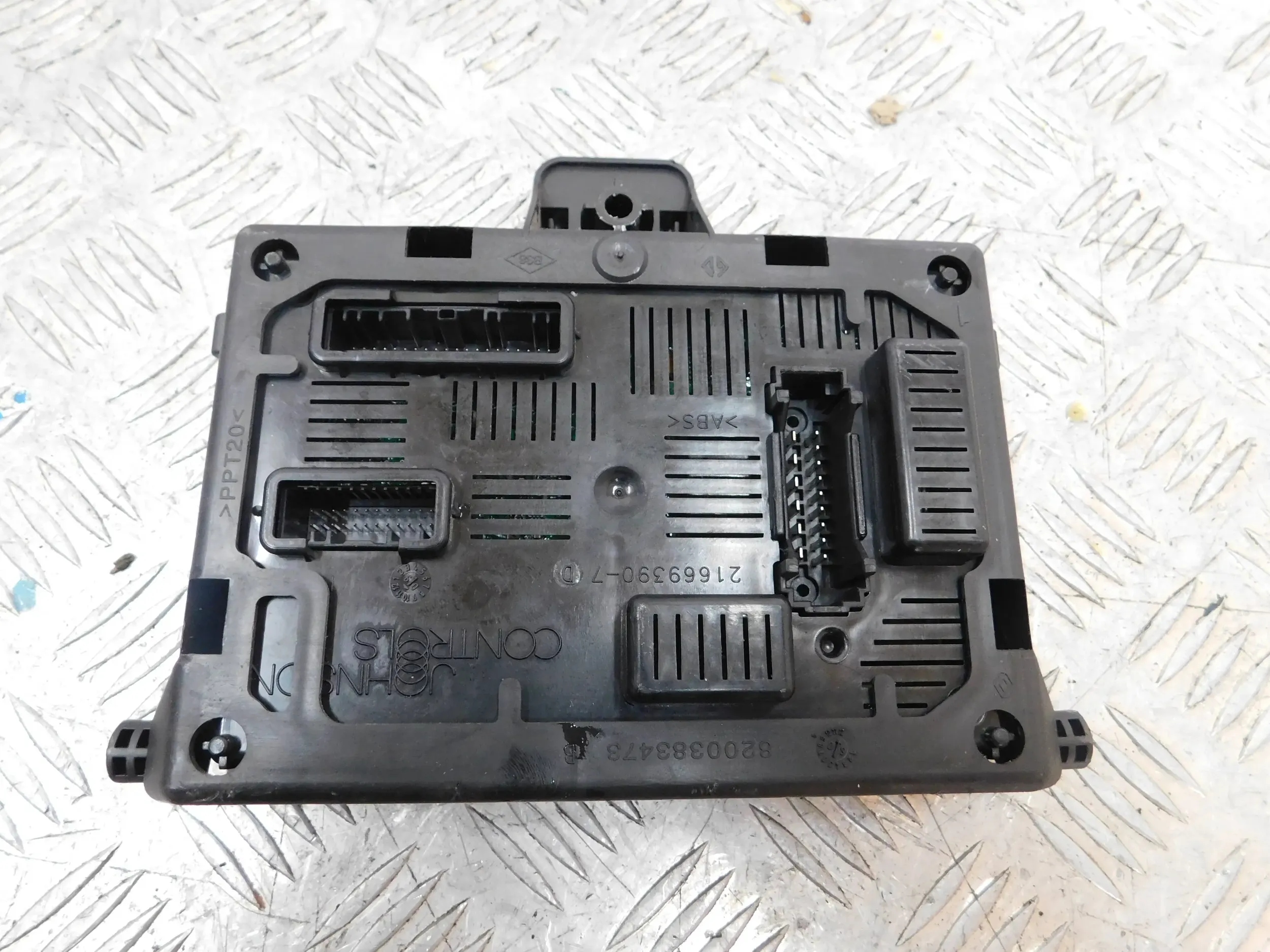 MODUL BCM RENAULT CLIO III 1.2 8201054129