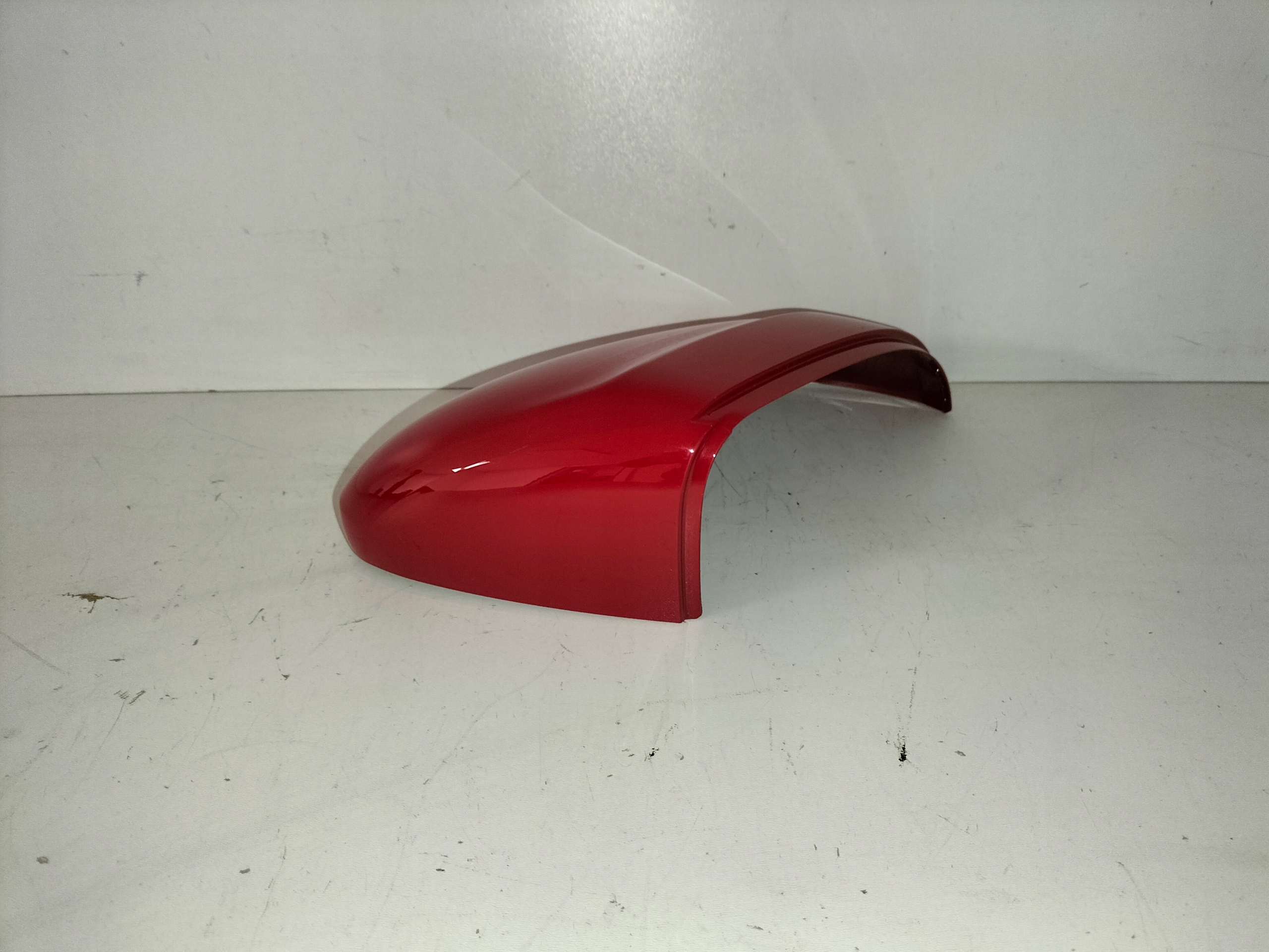 OBAL PRAVÉHO ZRKADLA VW PASSAT B8 14-