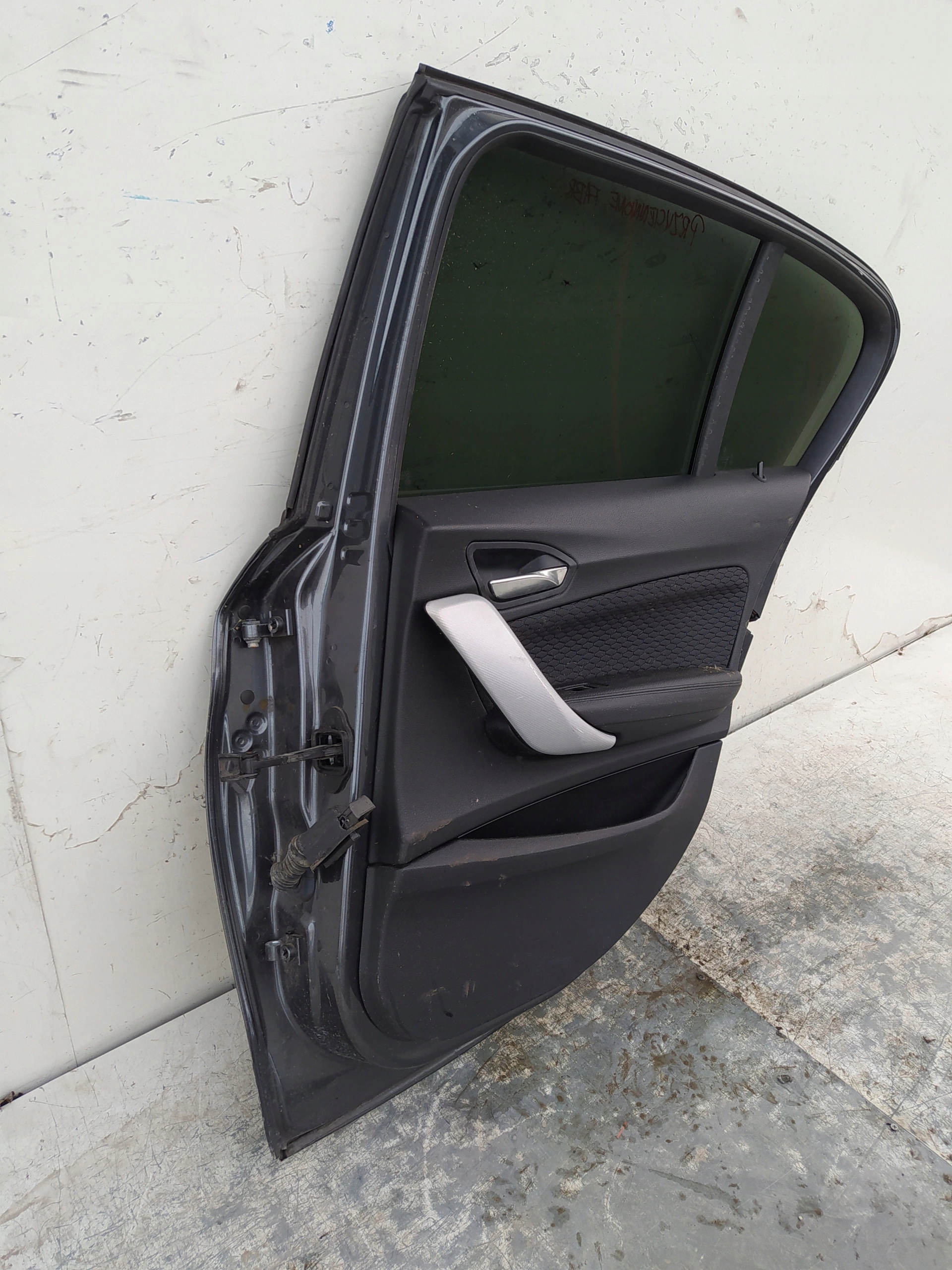 BMW 1 F20 PRAVE ZADNE DVERE