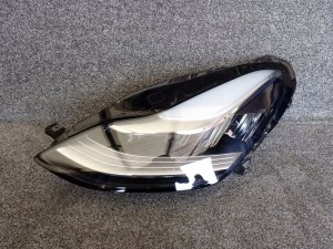 TESLA III FULL LED LAVE PREDNE SVETLO 1077375-00 TESLA III FULL LED LAVE PREDNE SVETLO 1077375-00