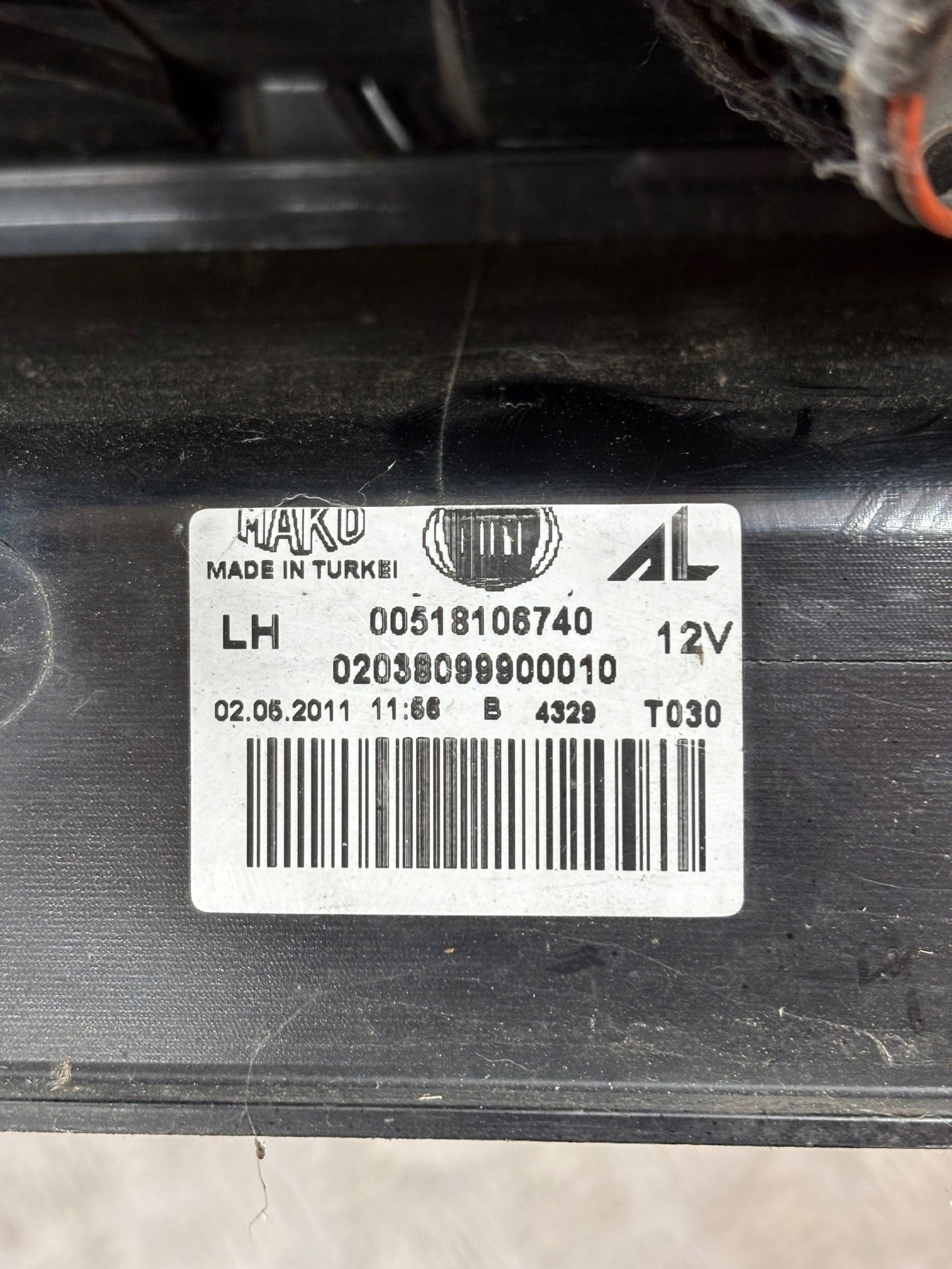 LAVE ZADNE SVETLO FIAT DOBLO 10-