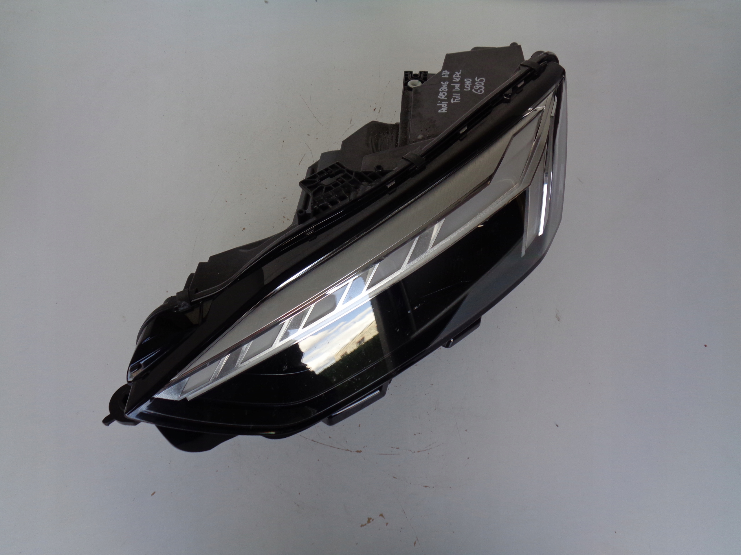 LAVE PREDNE SVETLO AUDI A5 8W6 19- LIFT FULL LED MATRIX