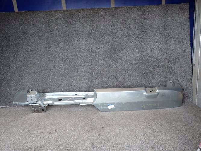 FORD TRANSIT VIII MK8 PRAVÝ ZADNÝ STĹPIK