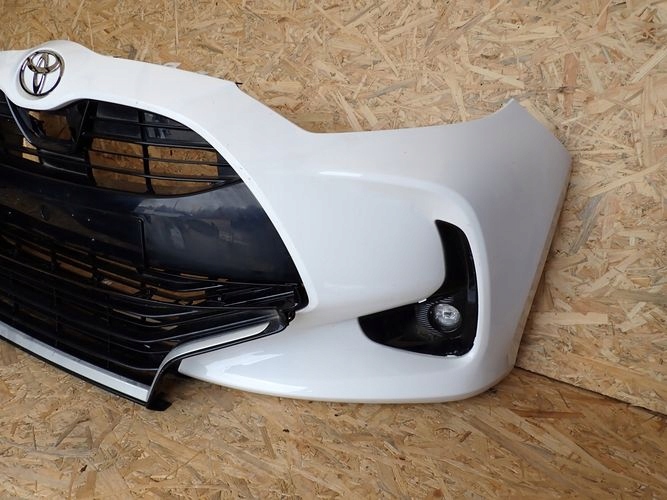TOYOTA YARIS IV PREDNÝ NÁRAZNÍK