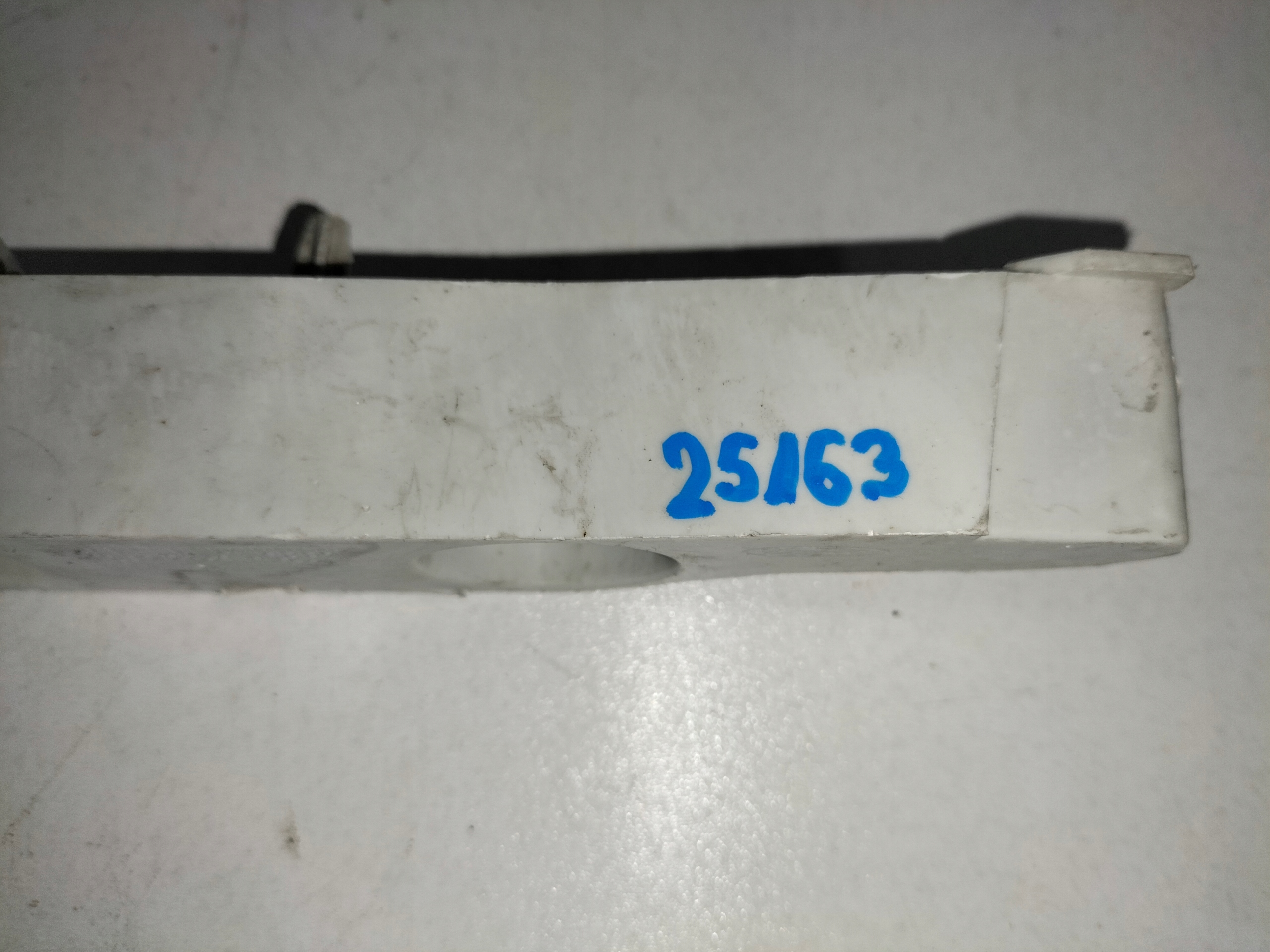 PRAVÝ DRŽIAK NÁRAZNÍKA FORD FOCUS MK2 LIFT 08-