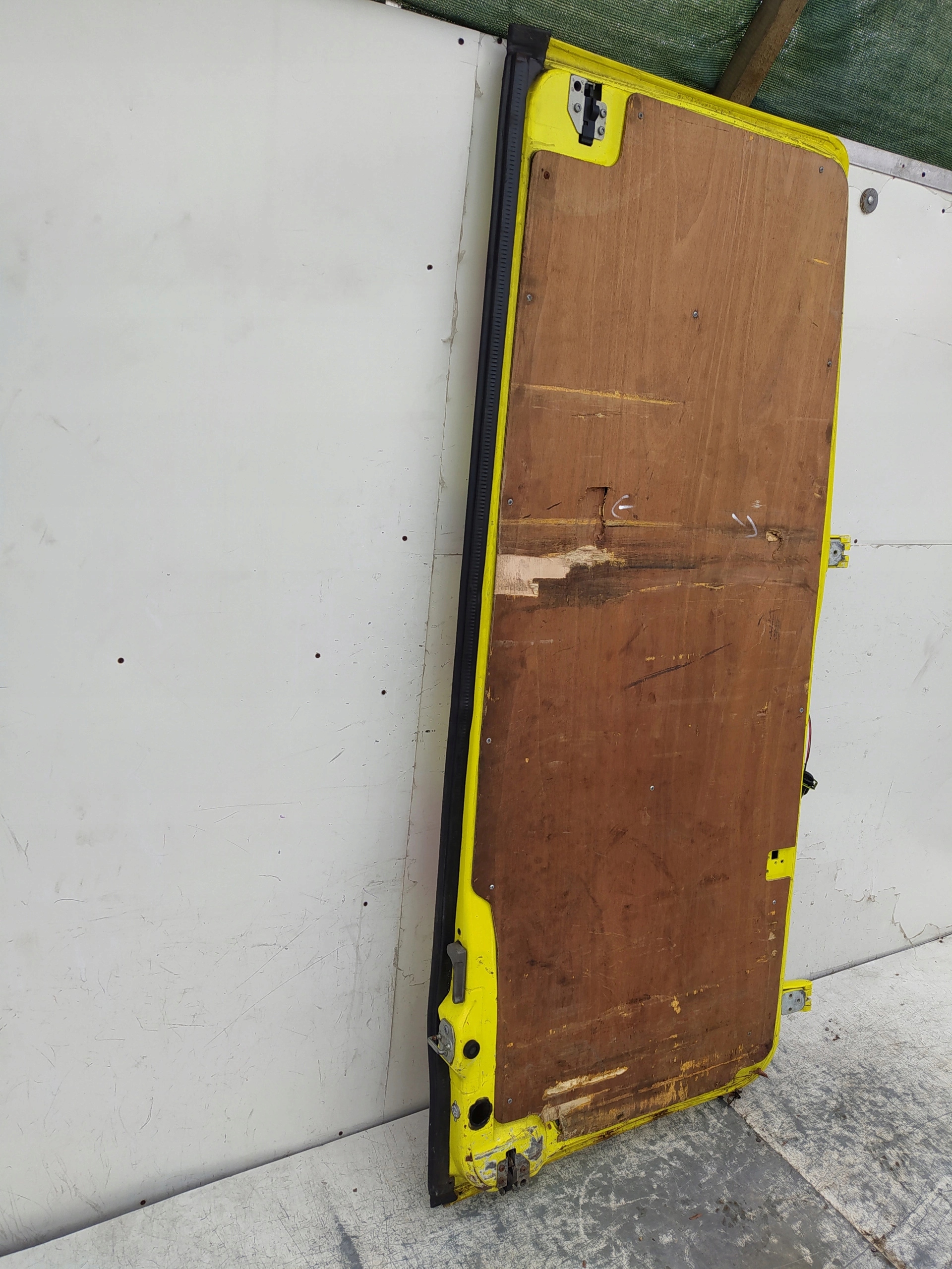 MERCEDES SPRINTER 906 CRAFTER ĽAVÉ ZADNÉ DVERE