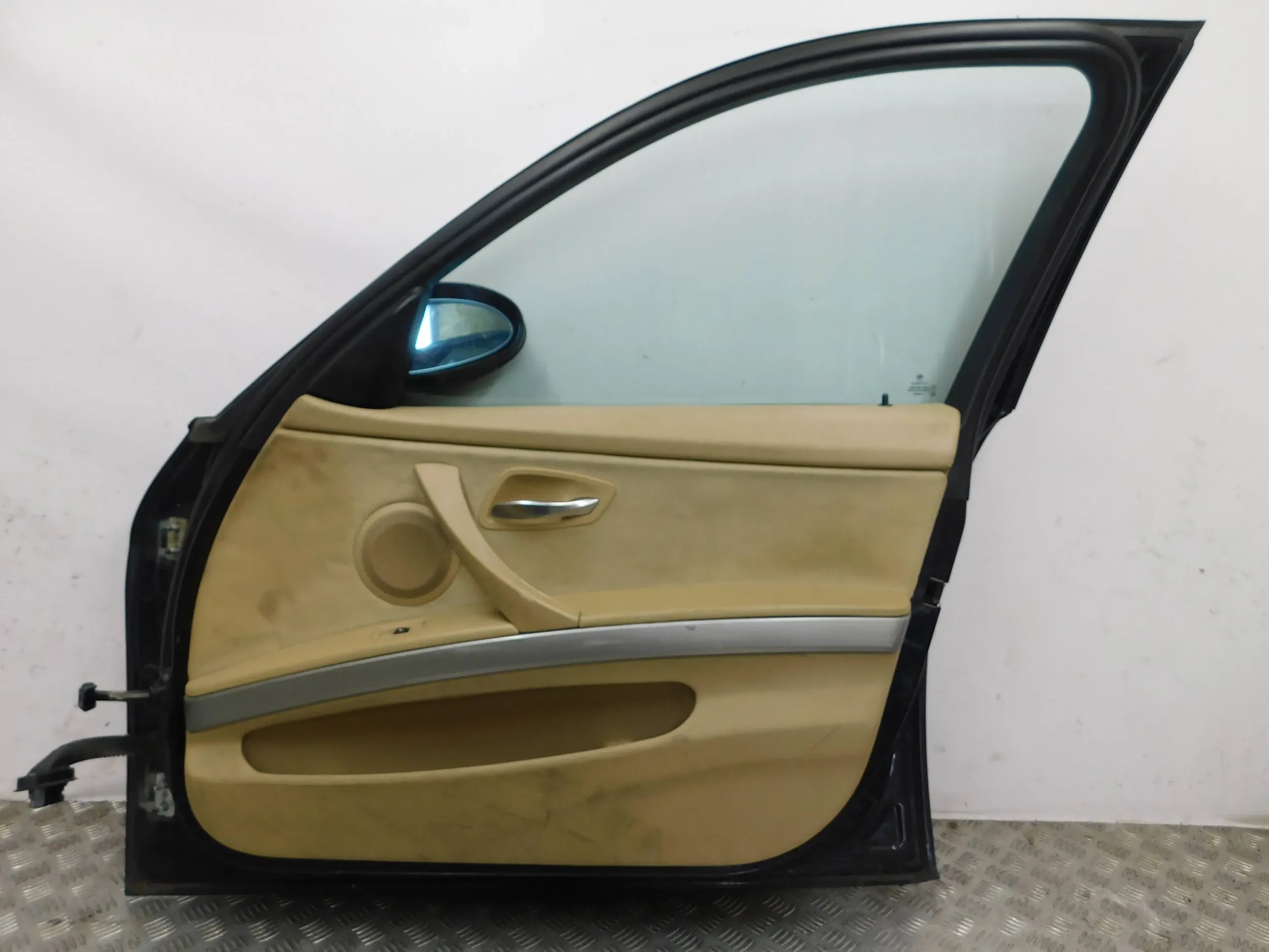 PRAVE PREDNE DVERE BMW 3 E90 E91