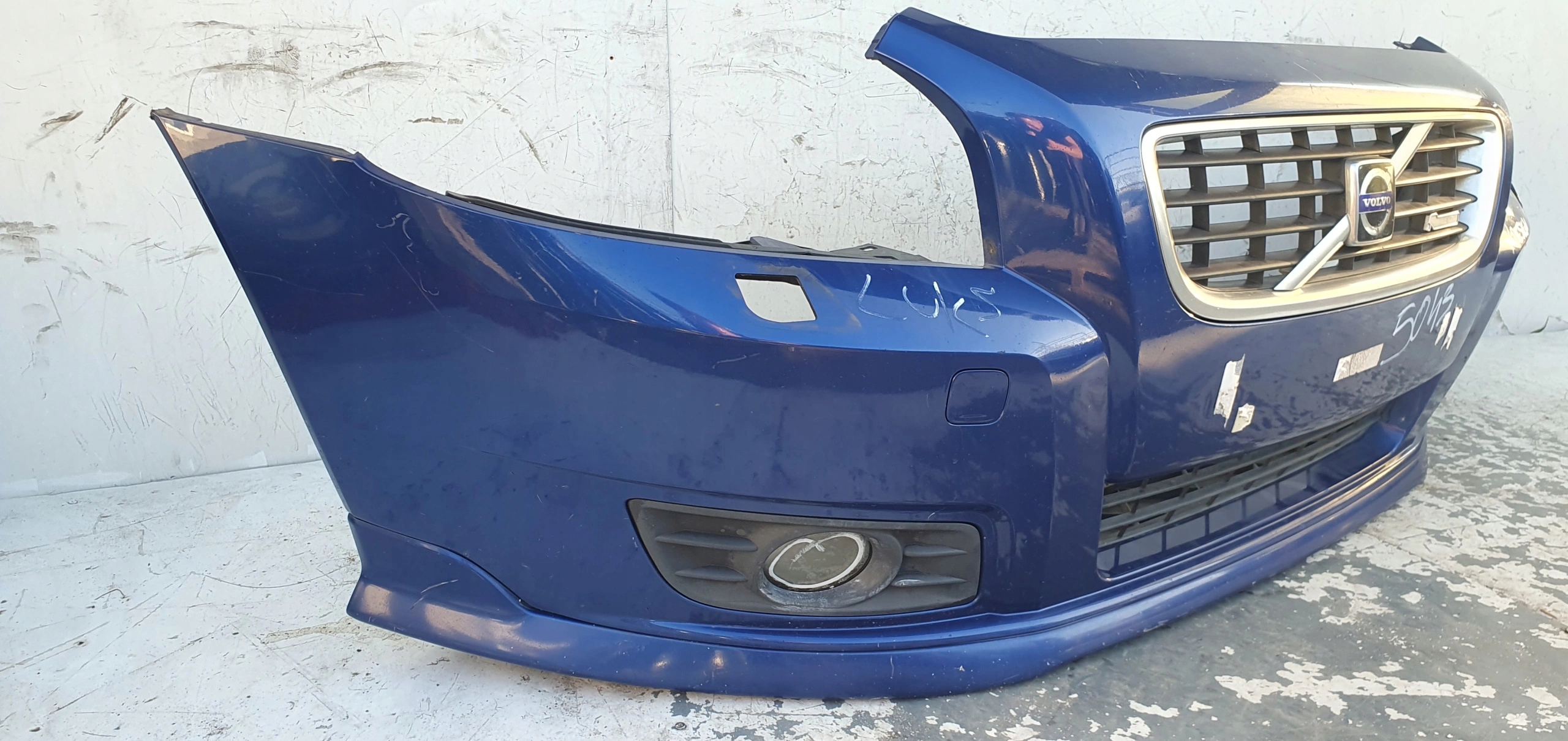 VOLVO V50 LIFT 07- XENON R DESIGN PREDNÝ NÁRAZNÍK