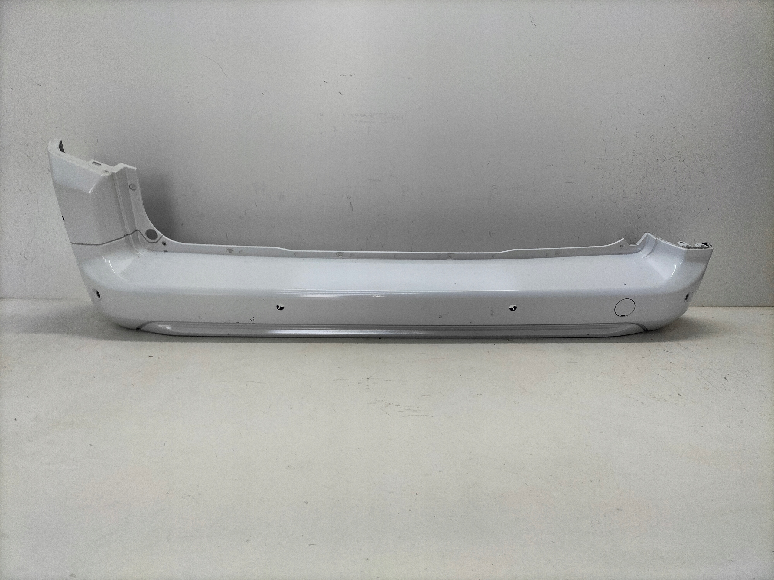 ZADNÝ NÁRAZNÍK CITROEN BERLINGO PARTNER IV 18- RIFTER 18-