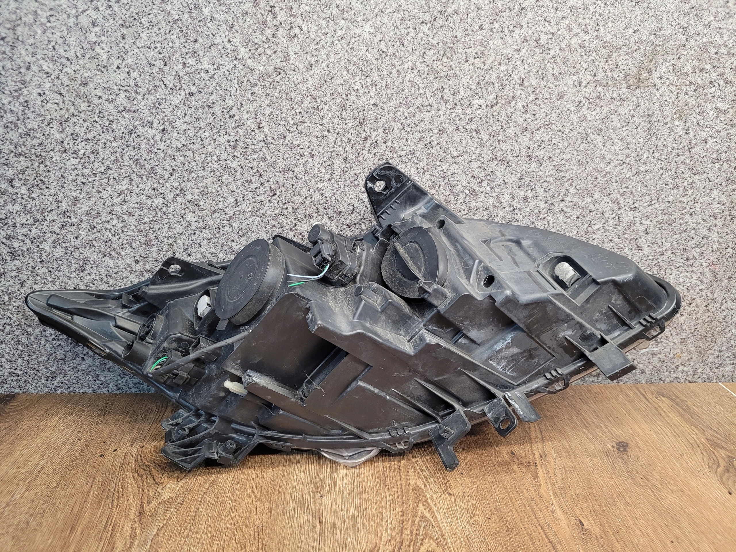 RENAULT LAGUNA III GT LAVE PREDNE SVETLO