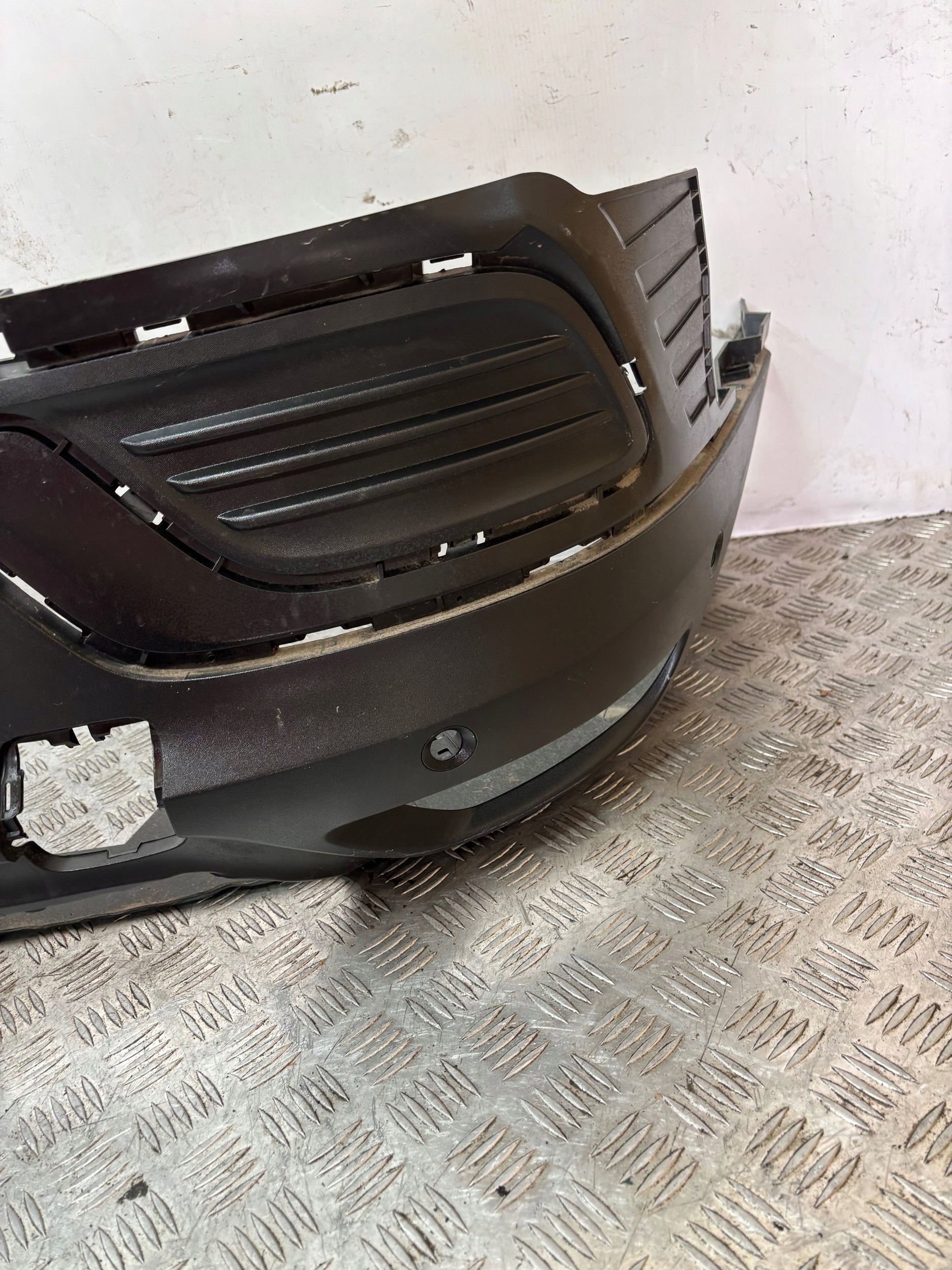 ZADNÝ NÁRAZNÍK RENAULT ARKANA 20-