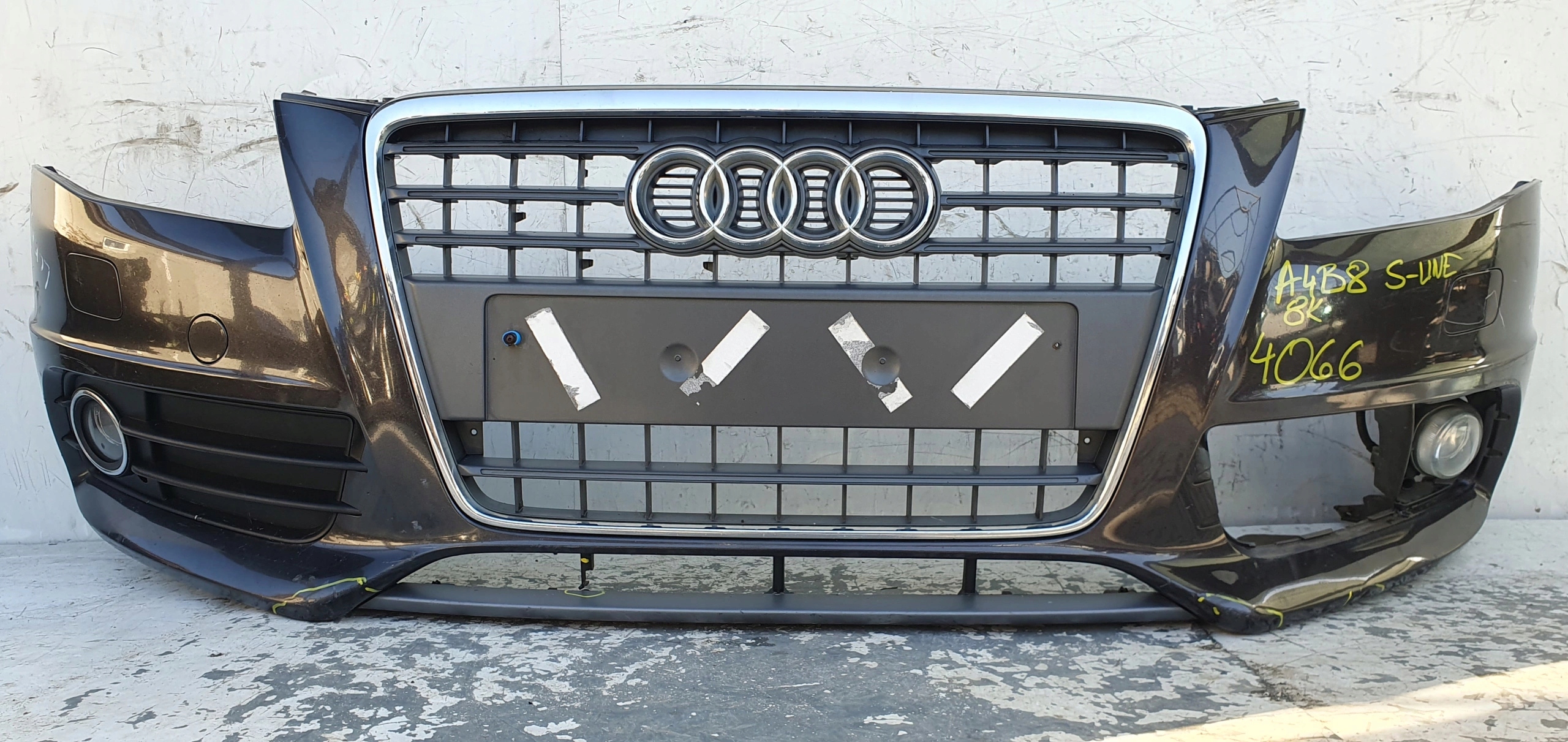 AUDI A4 B8 S-LINE S-LINE XENON PREDNÝ NÁRAZNÍK
