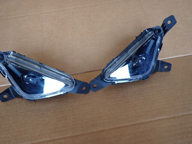 CUPRA FORMENTOR LED LIFT 24- LAVA A PRAVA HMLOVKA kpl