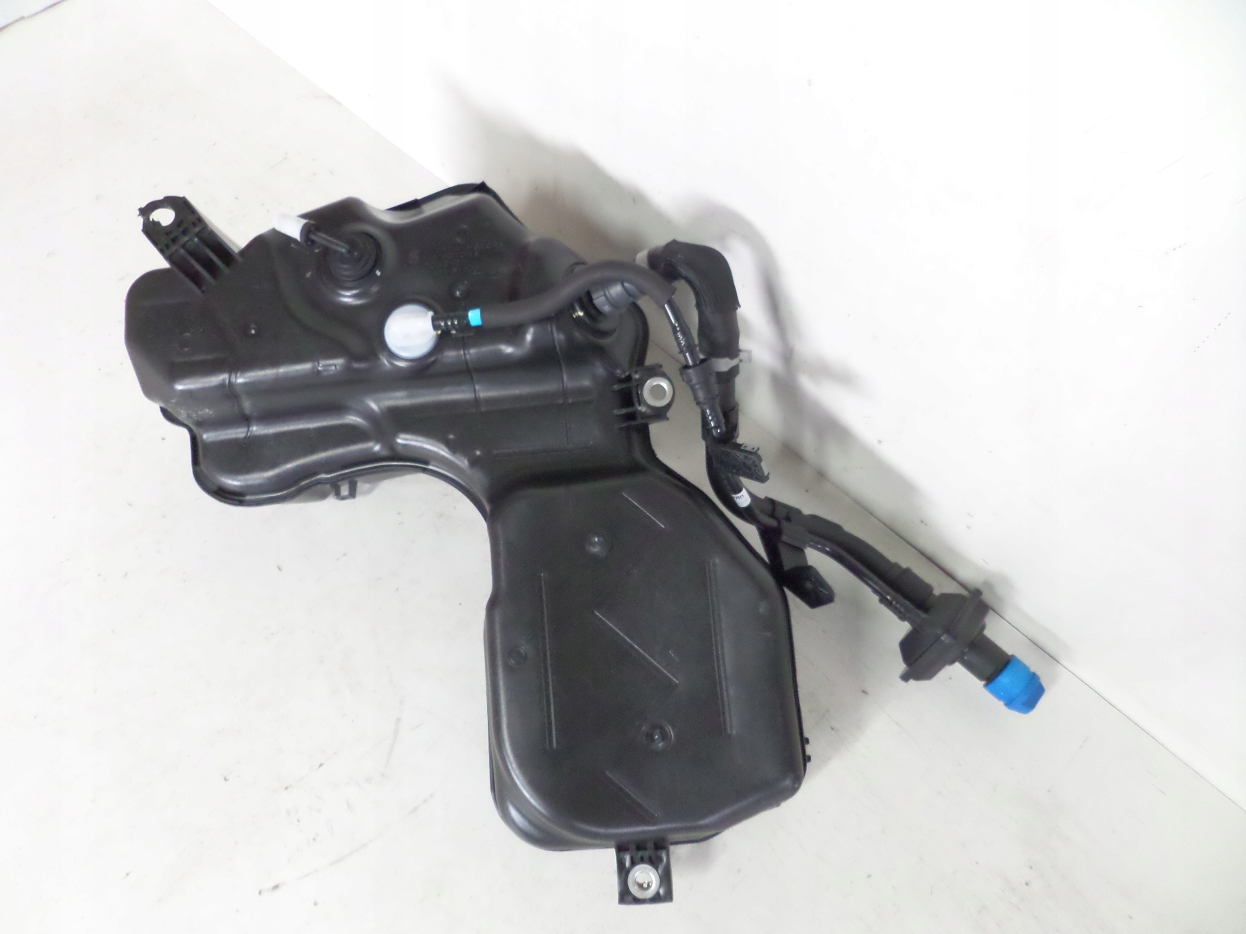 NADOBKA AdBlue KIA SORENTO III LIFT 18- CRDI