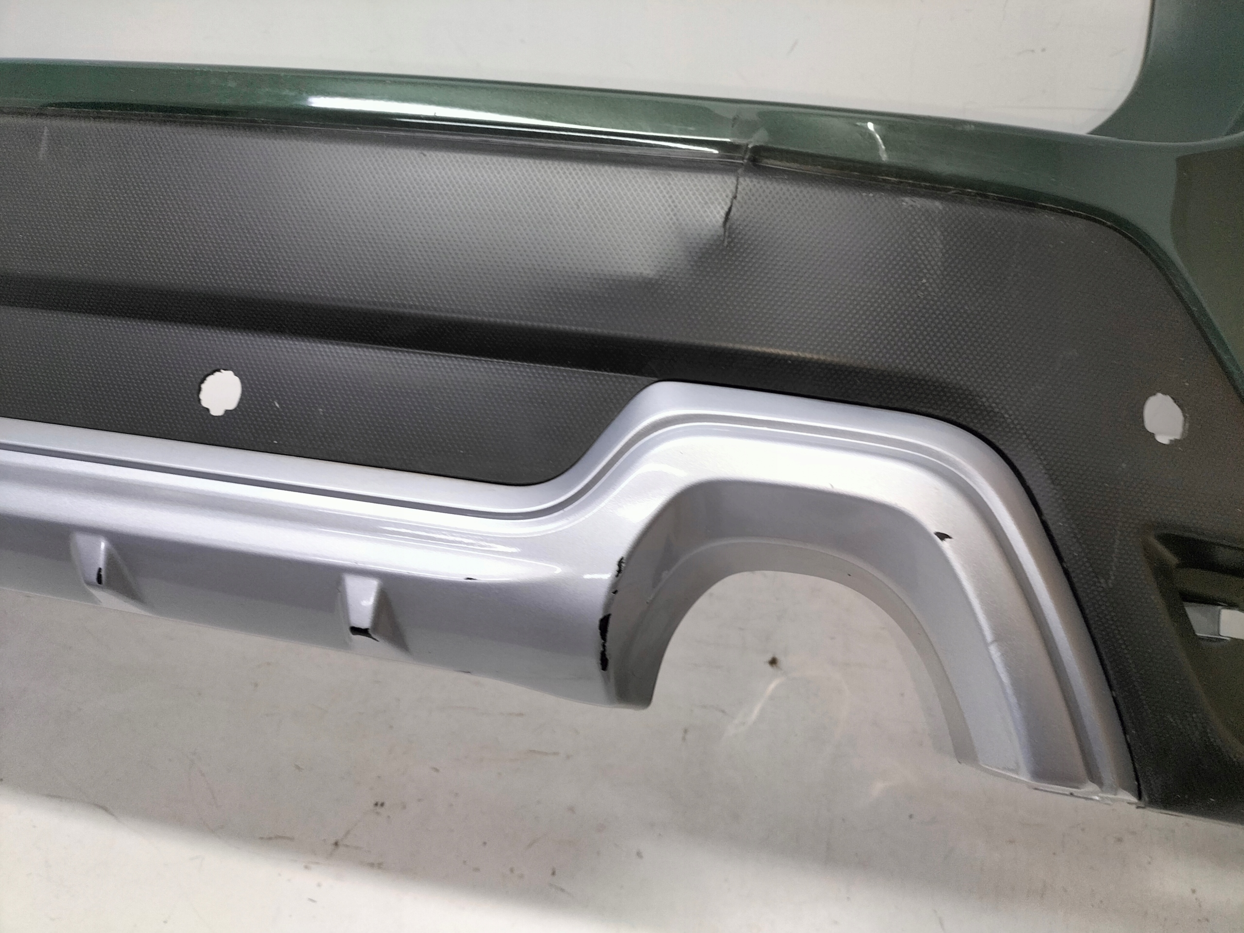 ZADNÝ NÁRAZNÍK SUBARU FORESTER 5 V 18-