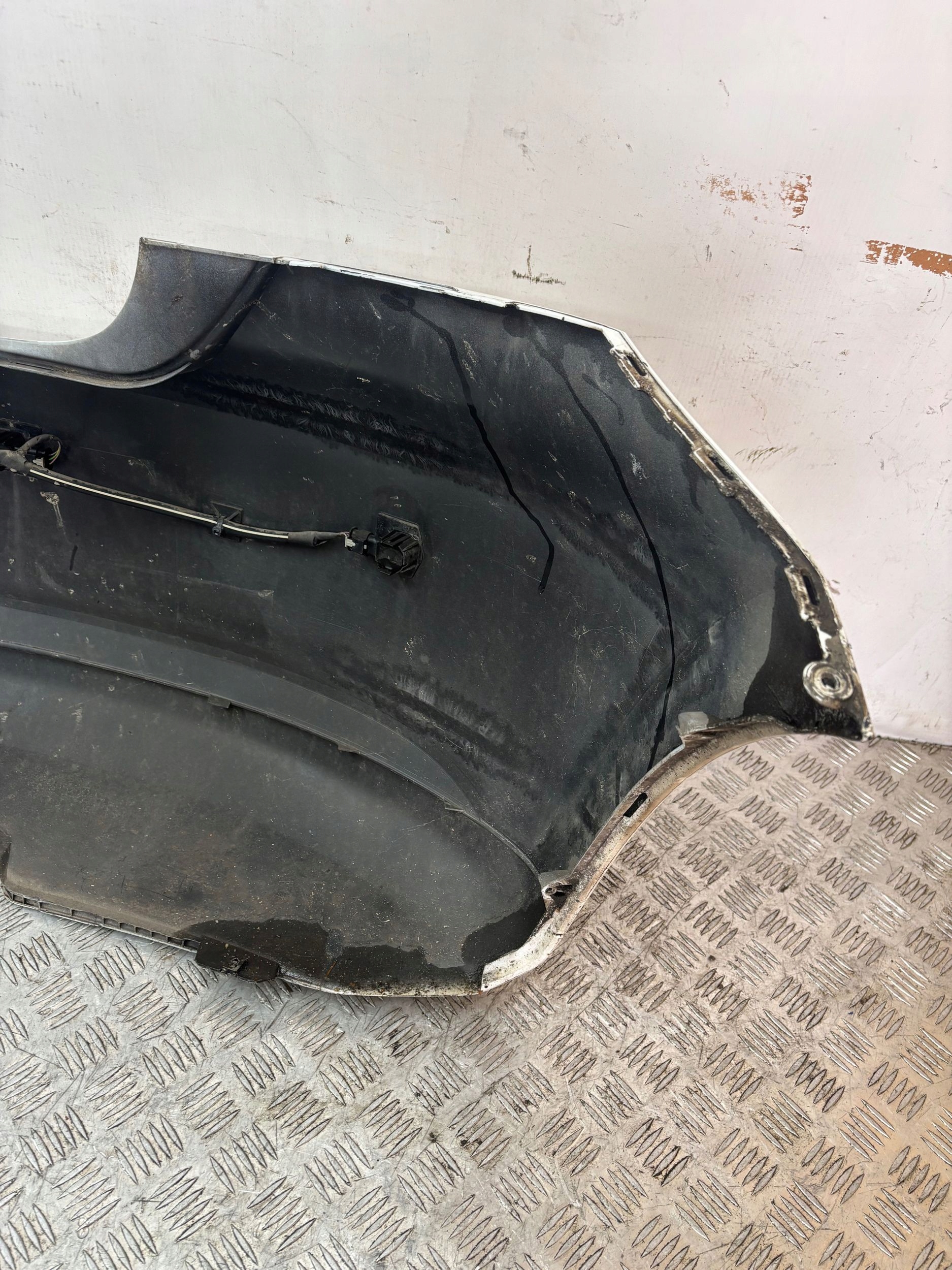 ZADNÝ NÁRAZNÍK VW POLO 6R PDC 09-