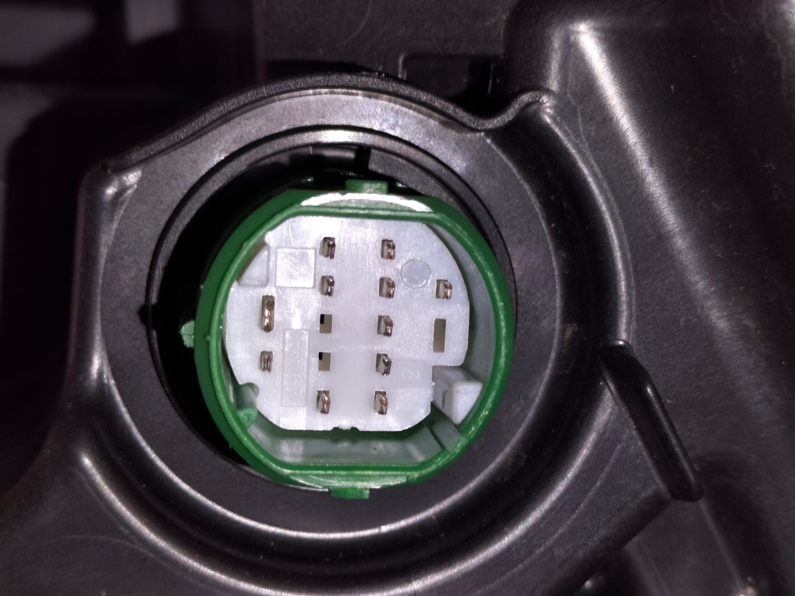 PRAVE PREDNE SVETLO JEEP AVENGER 23- FULL LED