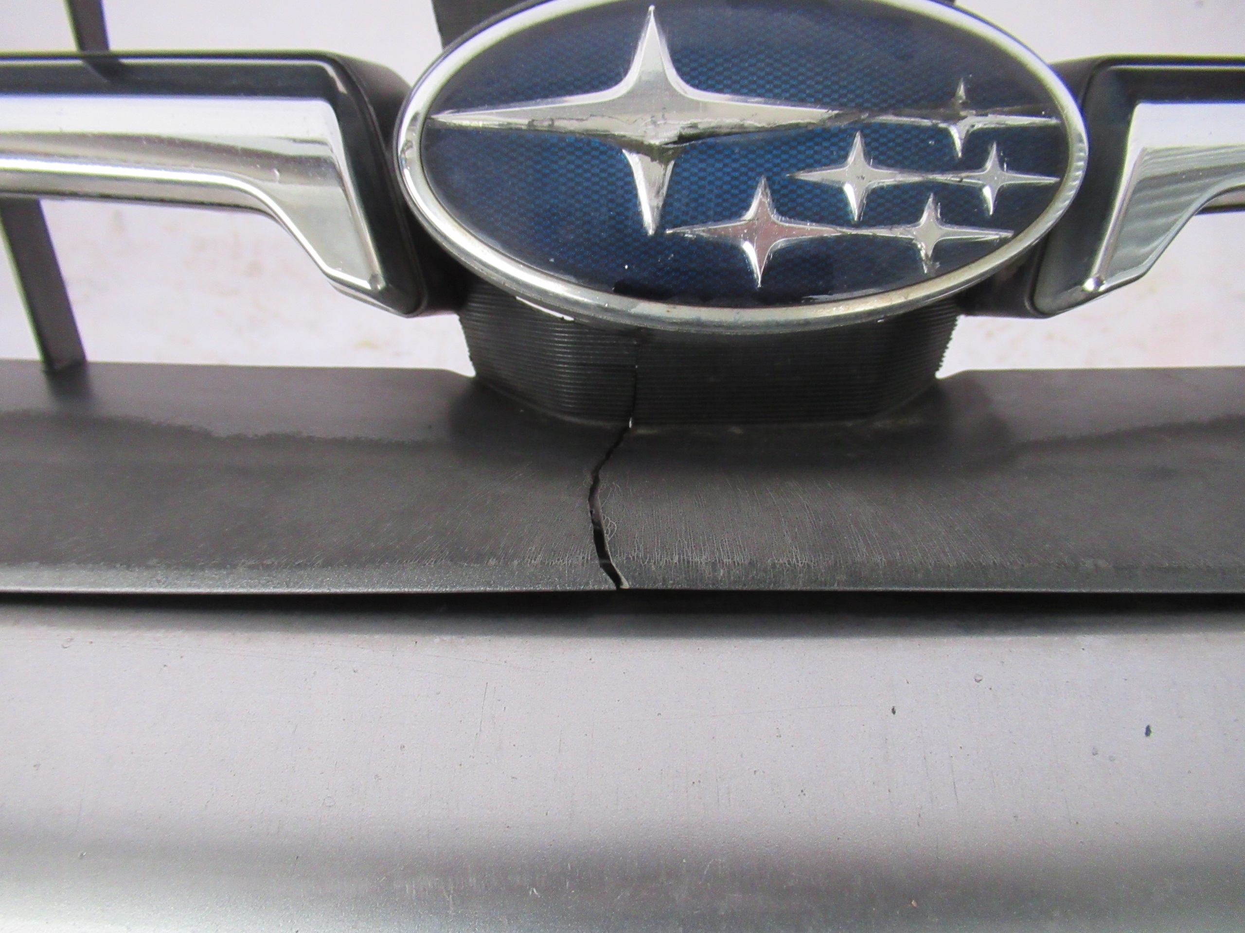 PREDNÝ NÁRAZNÍK SUBARU LEGACY 07-