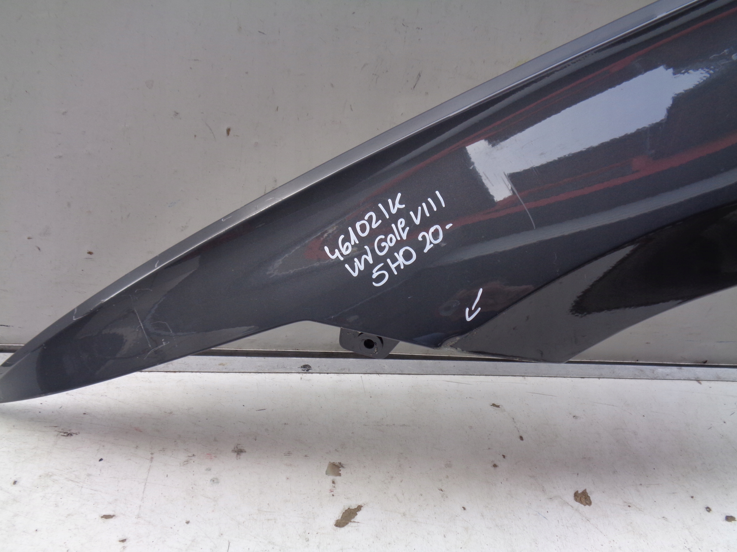 ĽAVÝ PREDNÝ BLATNÍK VW GOLF VIII 8 5H 5H0 20- NR 46102