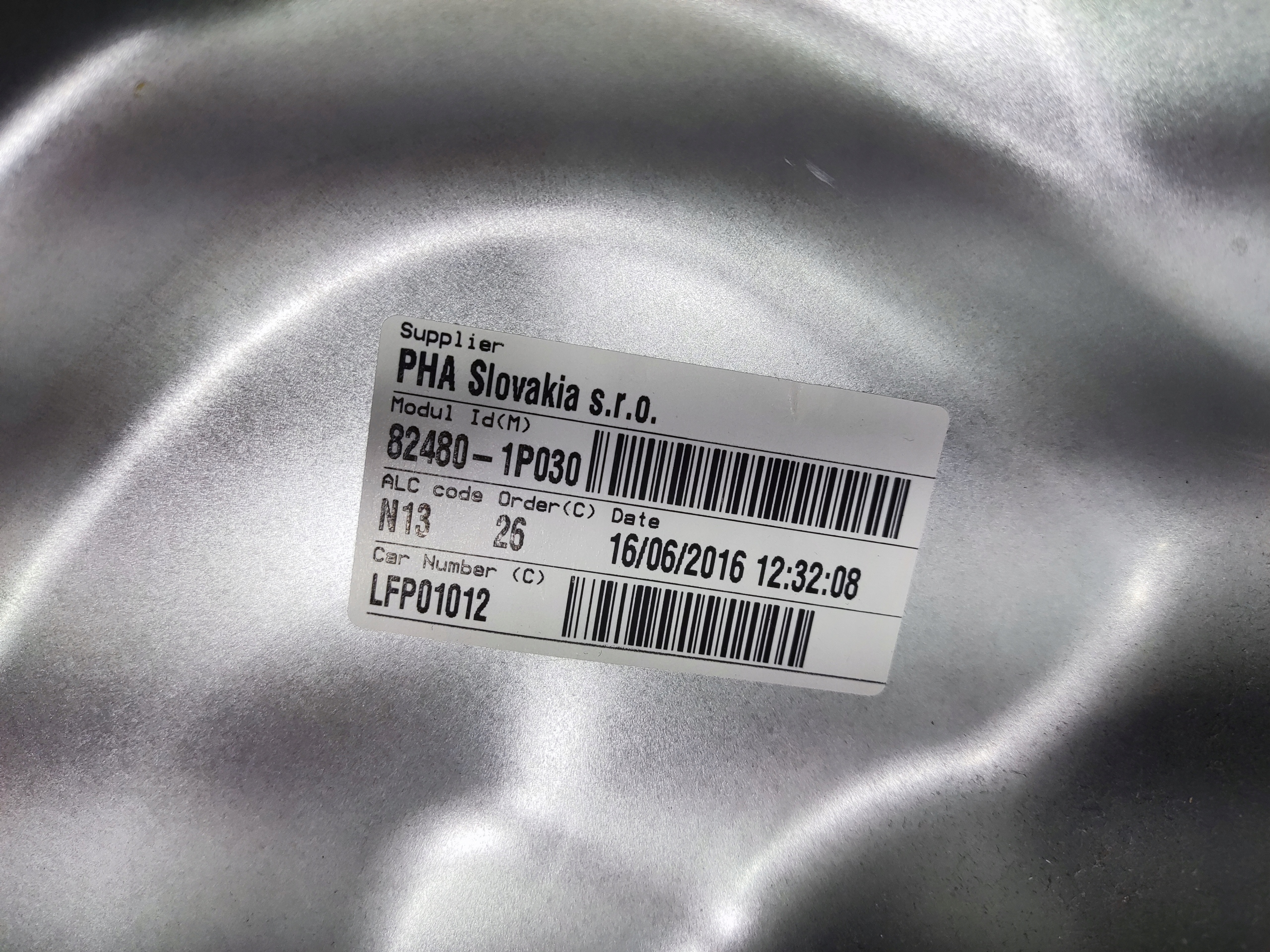 PRAVÝ PREDNÝ MECHANIZMUS SŤAHOVANIA OKNA KIA VENGA 82480-1P030 2014-2019 LIFT
