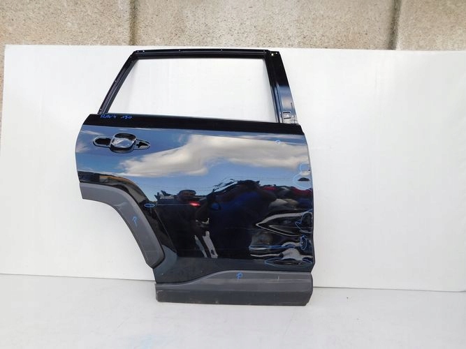 TOYOTA RAV4 19- PRAVE ZADNE DVERE