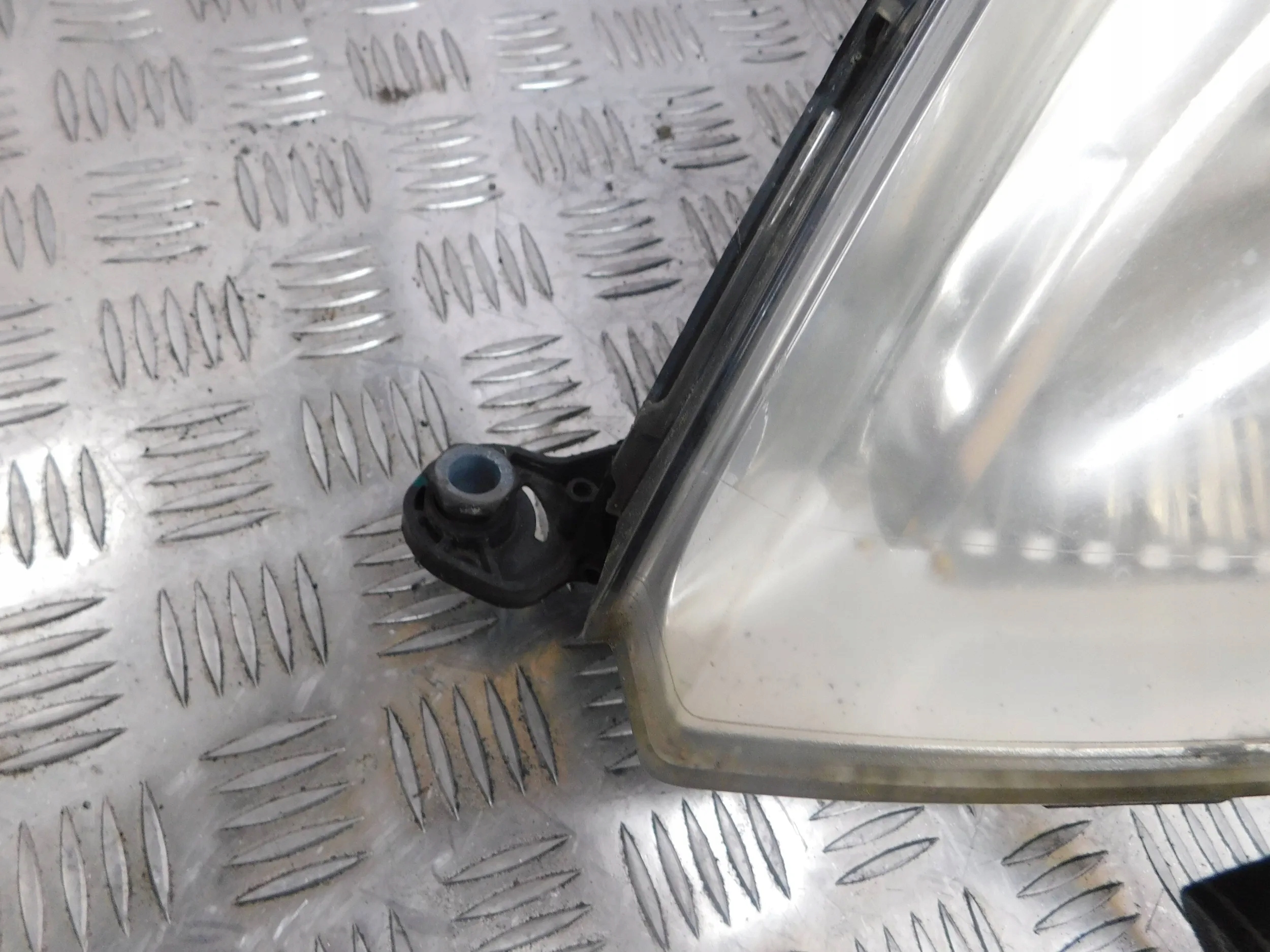 LAVE PREDNE SVETLO NEMO FIORINO QUBO