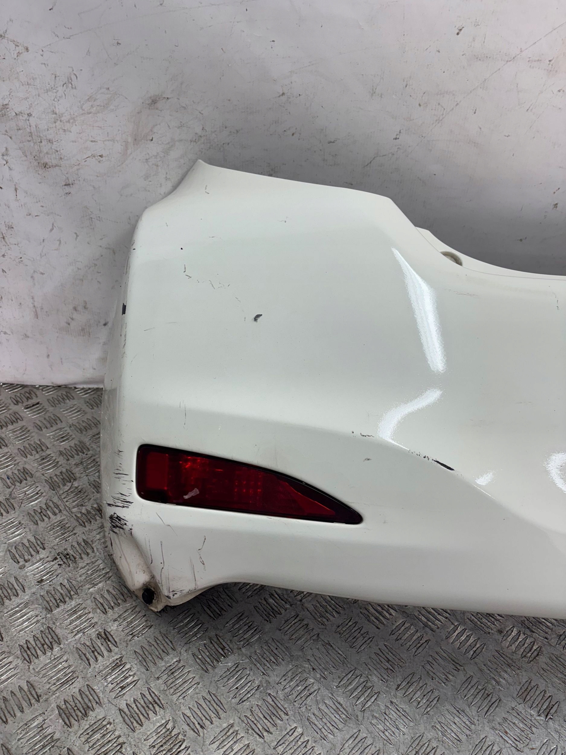 ZADNÝ NÁRAZNÍK TOYOTA YARIS III 3 11-