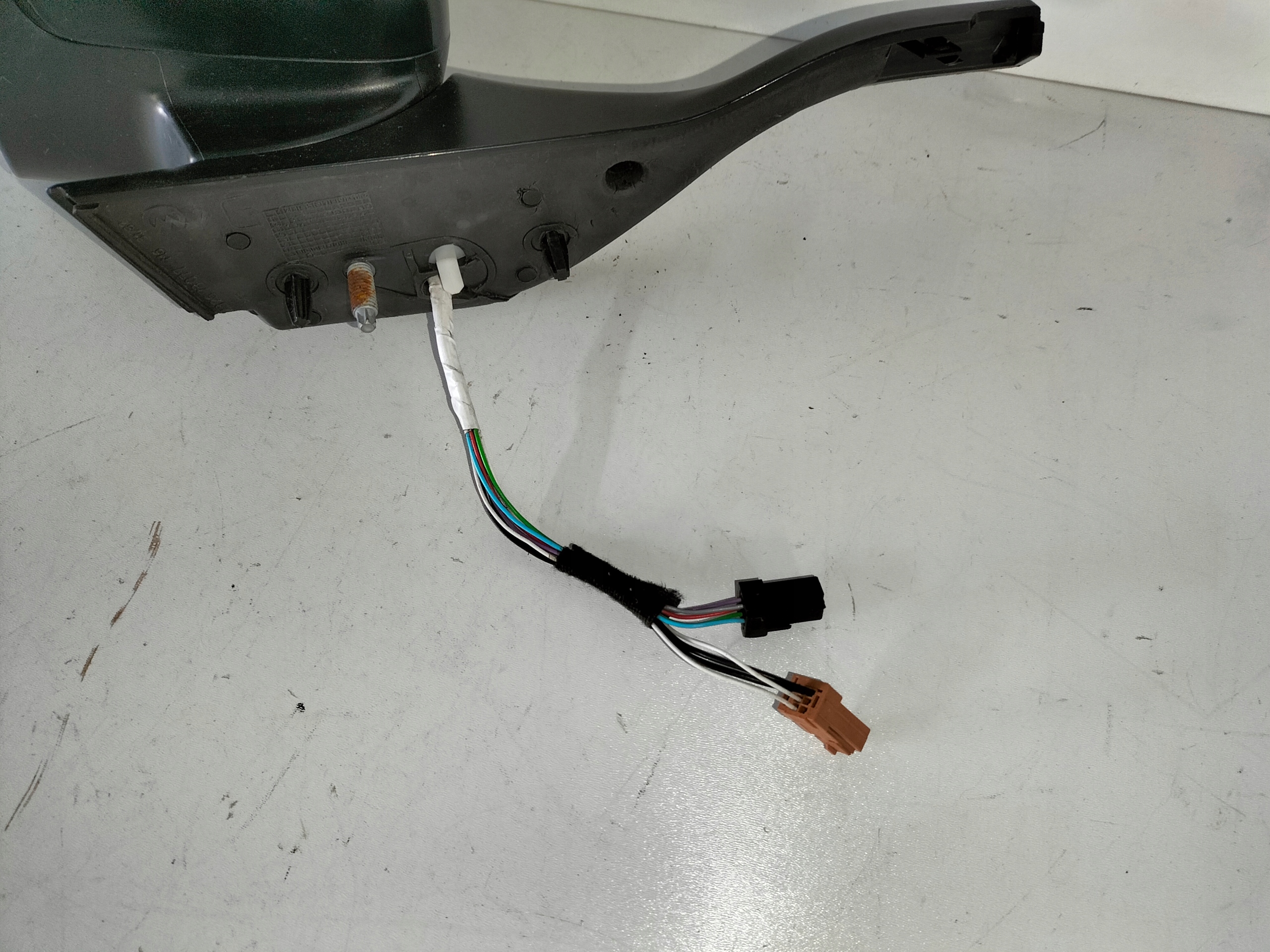 ĽAVÉ ZRKADLO ELEKTRICKÉ PEUGEOT 208 12-