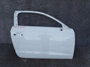 AUDI A3 8V 3d 12- PRAVE PREDNE DVERE AUDI A3 8V 3d 12- PRAVE PREDNE DVERE