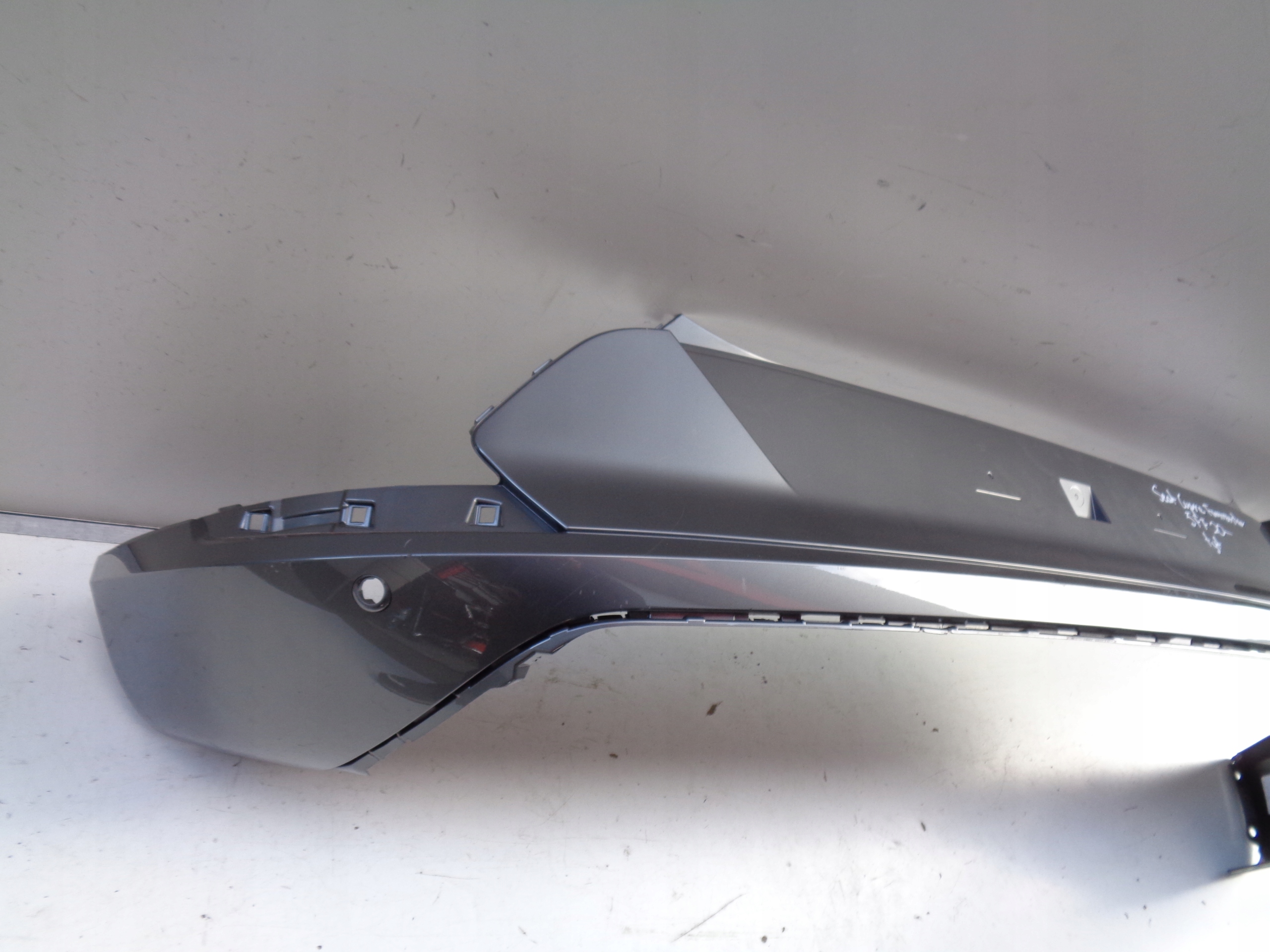 DRZIAK ZADNEHO NARAZNIKA SEAT CUPRA FORMENTOR 5FF