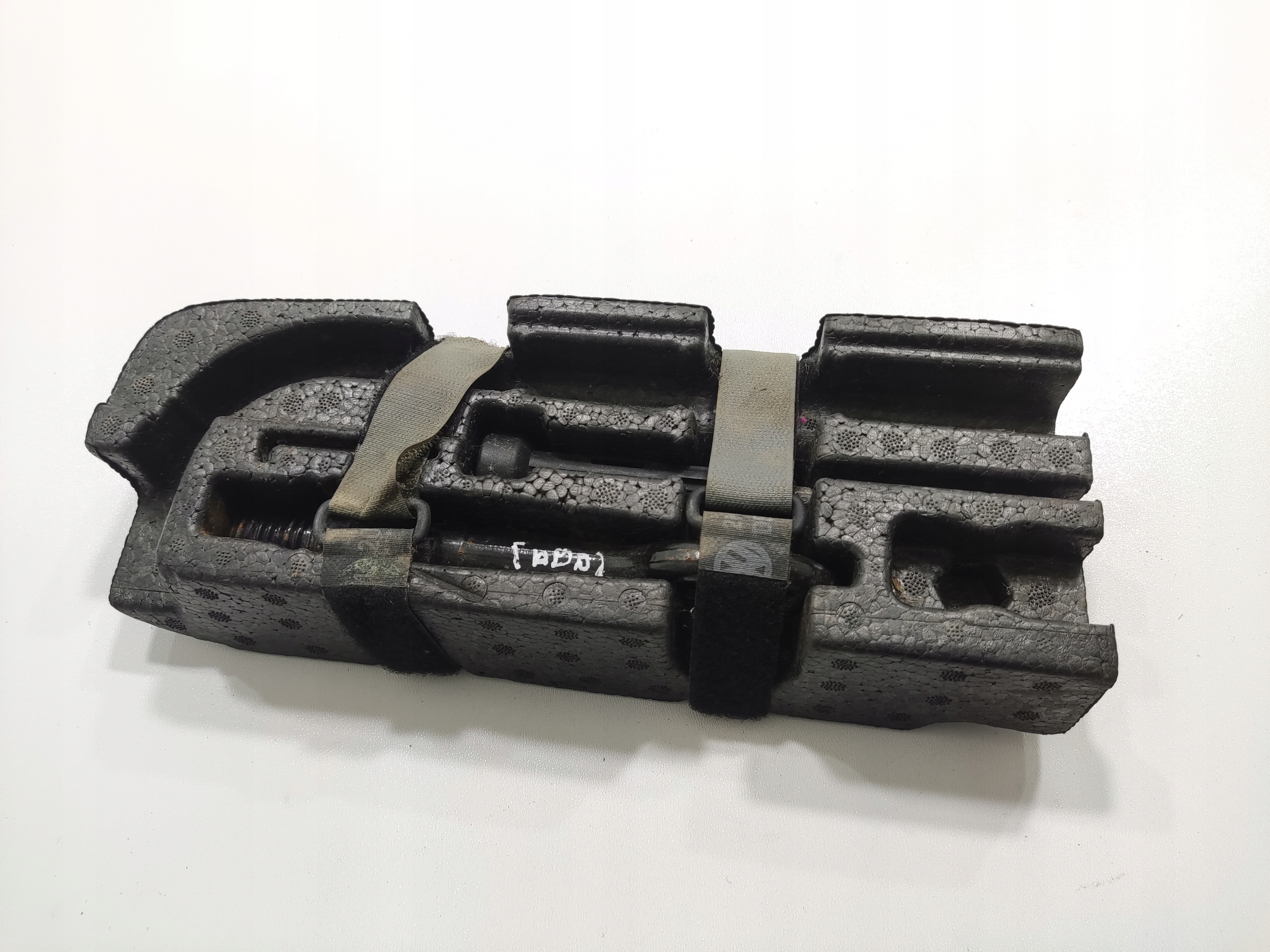 NOSIČ REZERVY POLYSTYRÉN  VW CADDY III IV 2K5 15- LIFT 2K5012113A