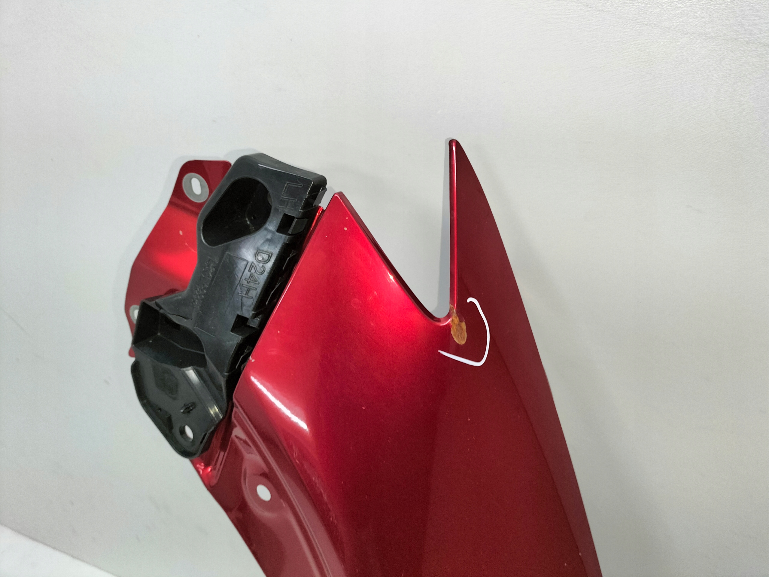 ĽAVÝ PREDNÝ BLATNÍK MAZDA CX3 CX-3 DK 15-
