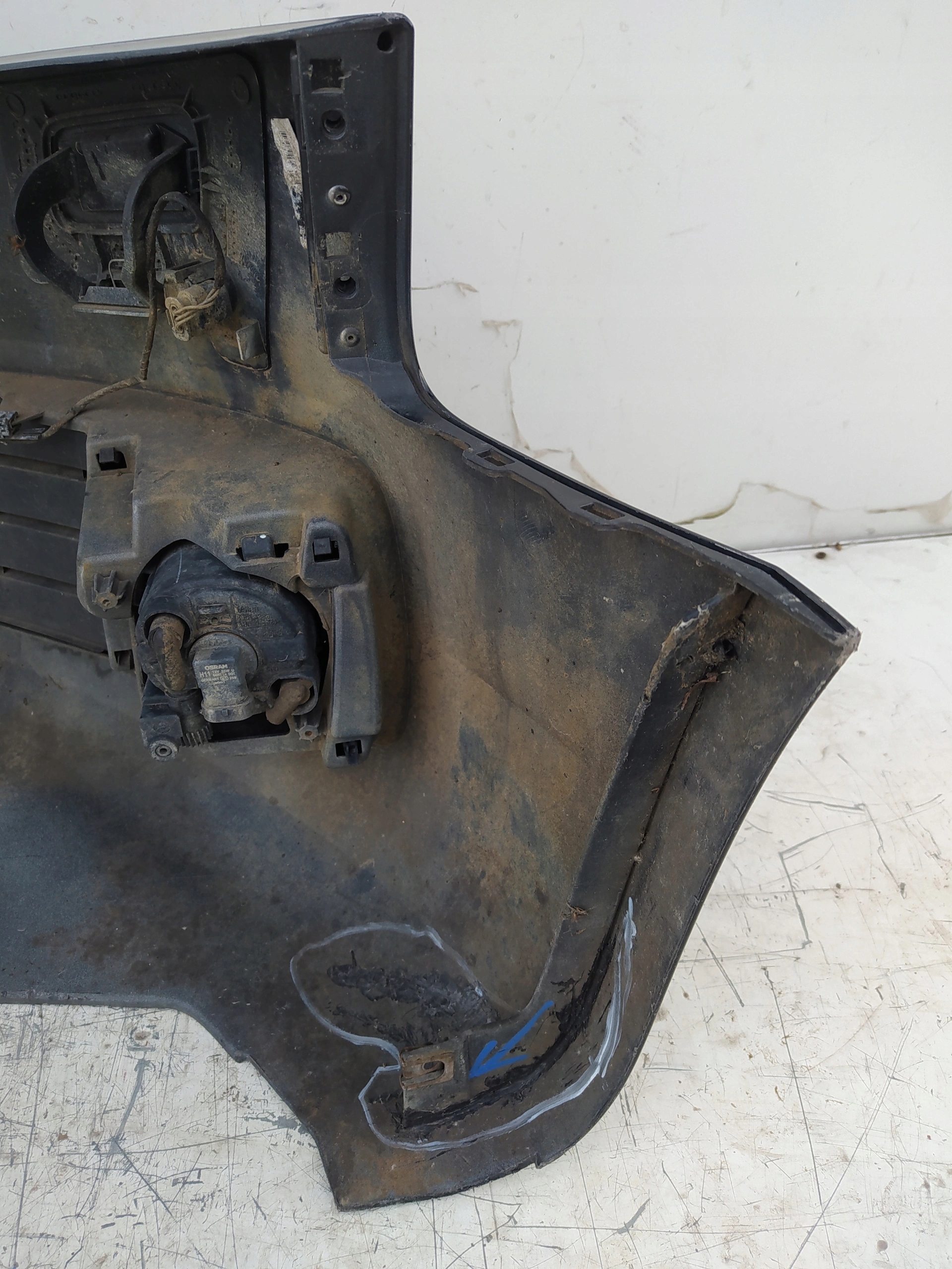 AUDI A5 8T S-LINE XENON PDC 8T0807437D PREDNÝ NÁRAZNÍK