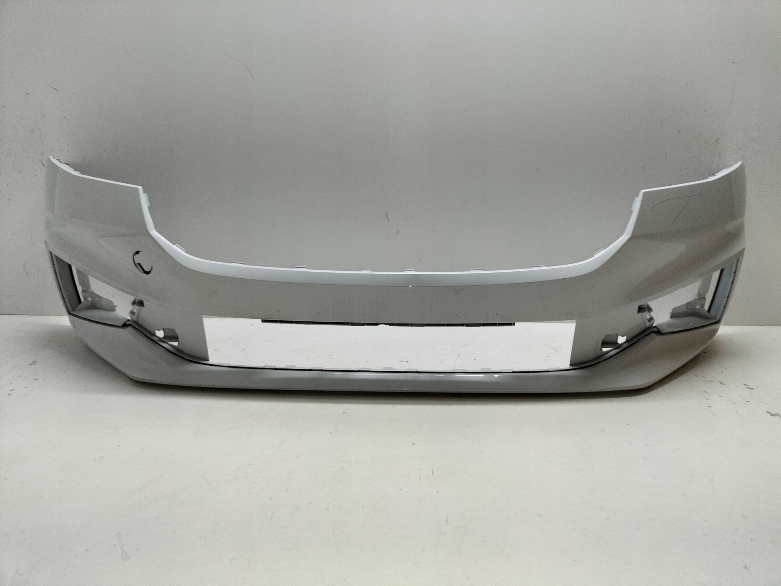 PREDNÝ NÁRAZNÍK SKODA FABIA 4 IV 21-