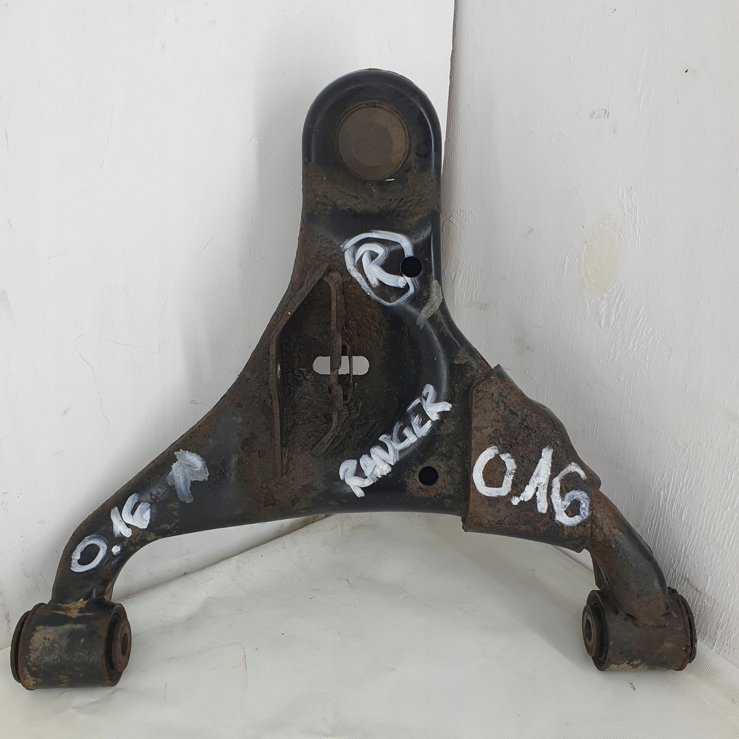 FORD RANGER III IV 015- PRAVÉ PREDNÉ SPODNÉ RAMENO