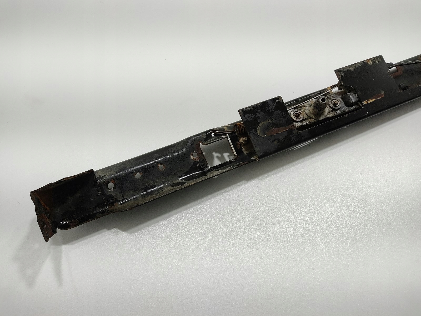 PREDNÉ ČELO VÝSTUHA LAND ROVER DEFENDER 2007-2014