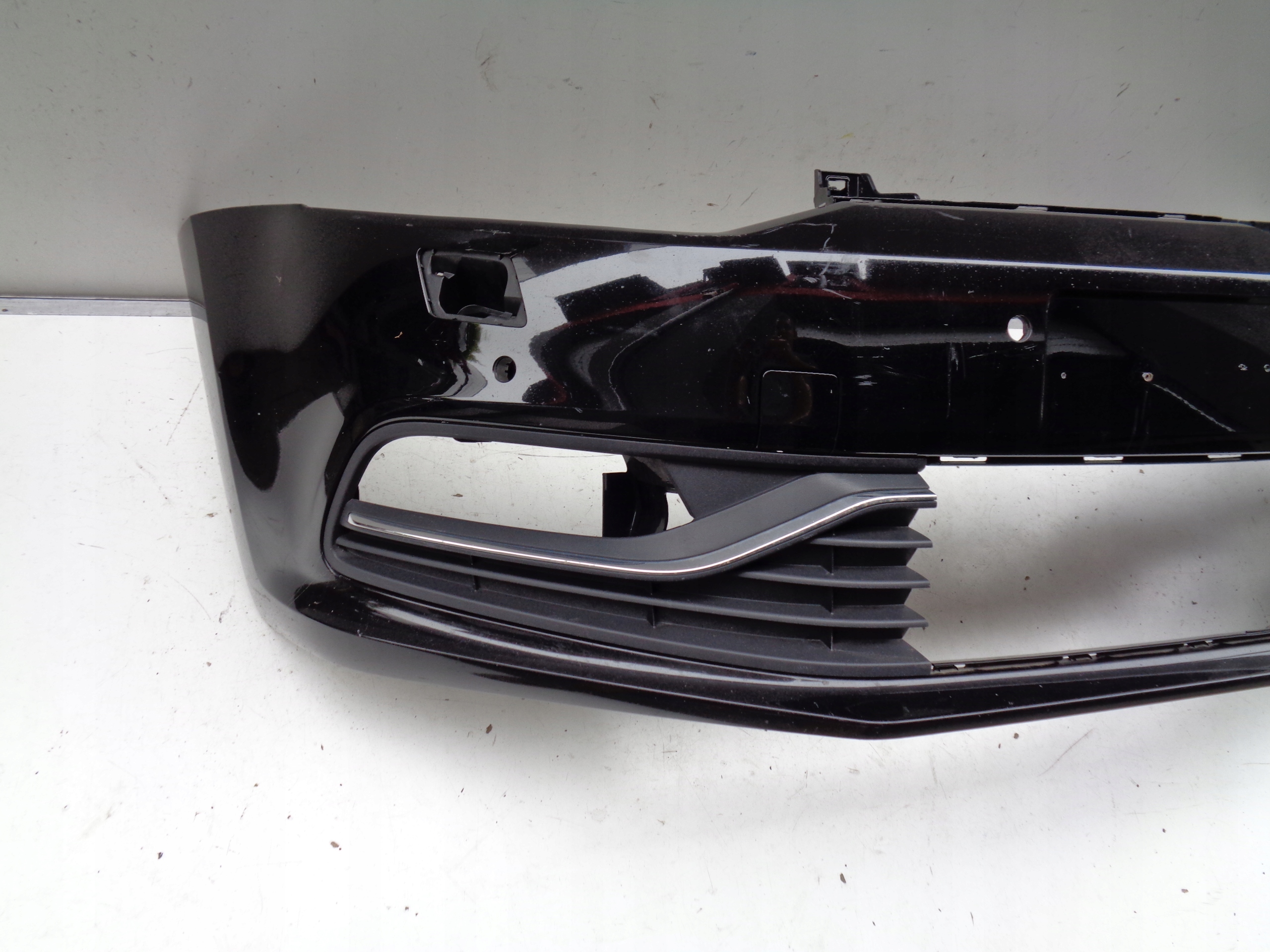 PREDNÝ NÁRAZNÍK VW POLO 6C 6C0 14-17 LIFT NR 35523