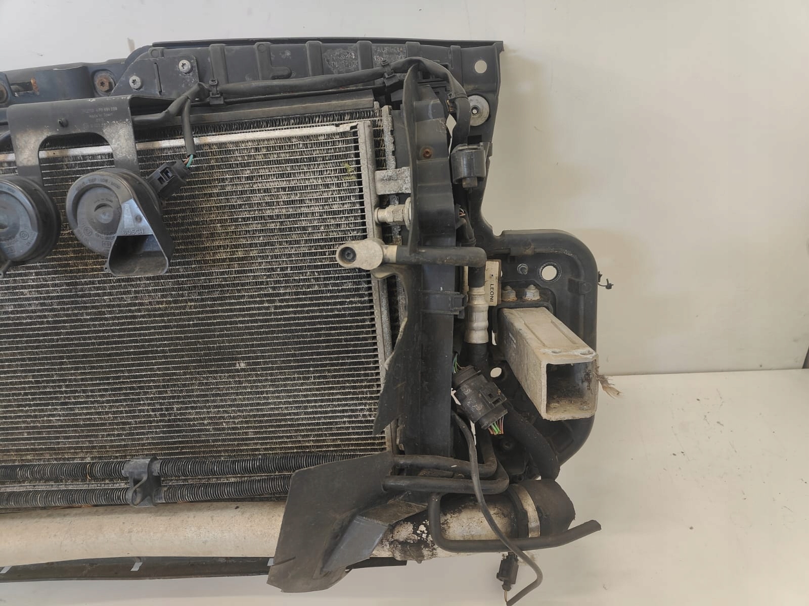 Audi a6 c6 04-10 2.0 tdi PREDNE CELO CHLADICE VENTILÁTOR