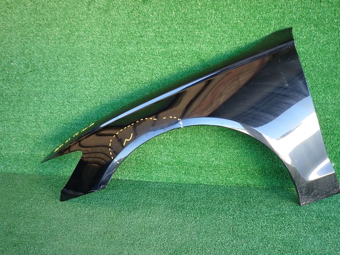 AUDI A6 C7 LIFT 14-18 ĽAVÝ PREDNÝ BLATNÍK