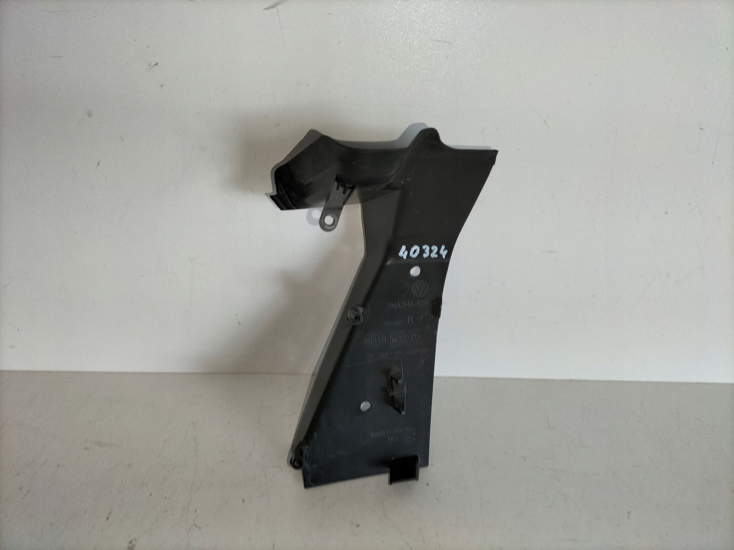 KRYT LIŠTA OBAL lampy ZADNA PRAVA VW TIGUAN II 16-