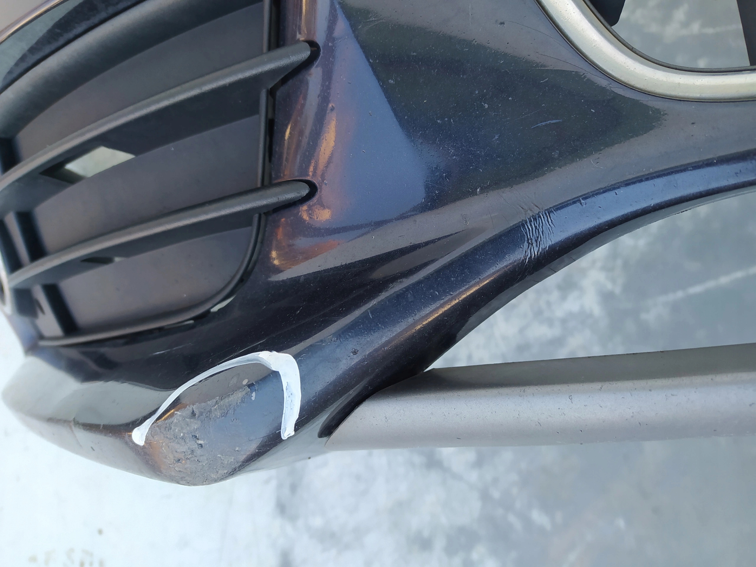 AUDI A4 B8 XENON S-LINE PREDNÝ NÁRAZNÍK