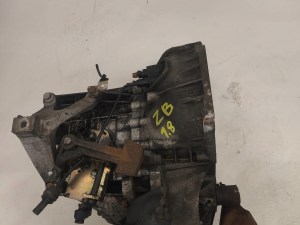 Ford 1.8 diesel mondeo 6m5r-7002-zb PREVODOVKA MANUALNA Ford 1.8 diesel mondeo 6m5r-7002-zb PREVODOVKA MANUALNA