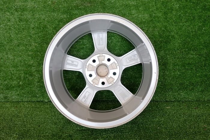 AUDI A3 8V 6Jx16 ET48 5×112 HLINIKOVY DISK ELEKTRON